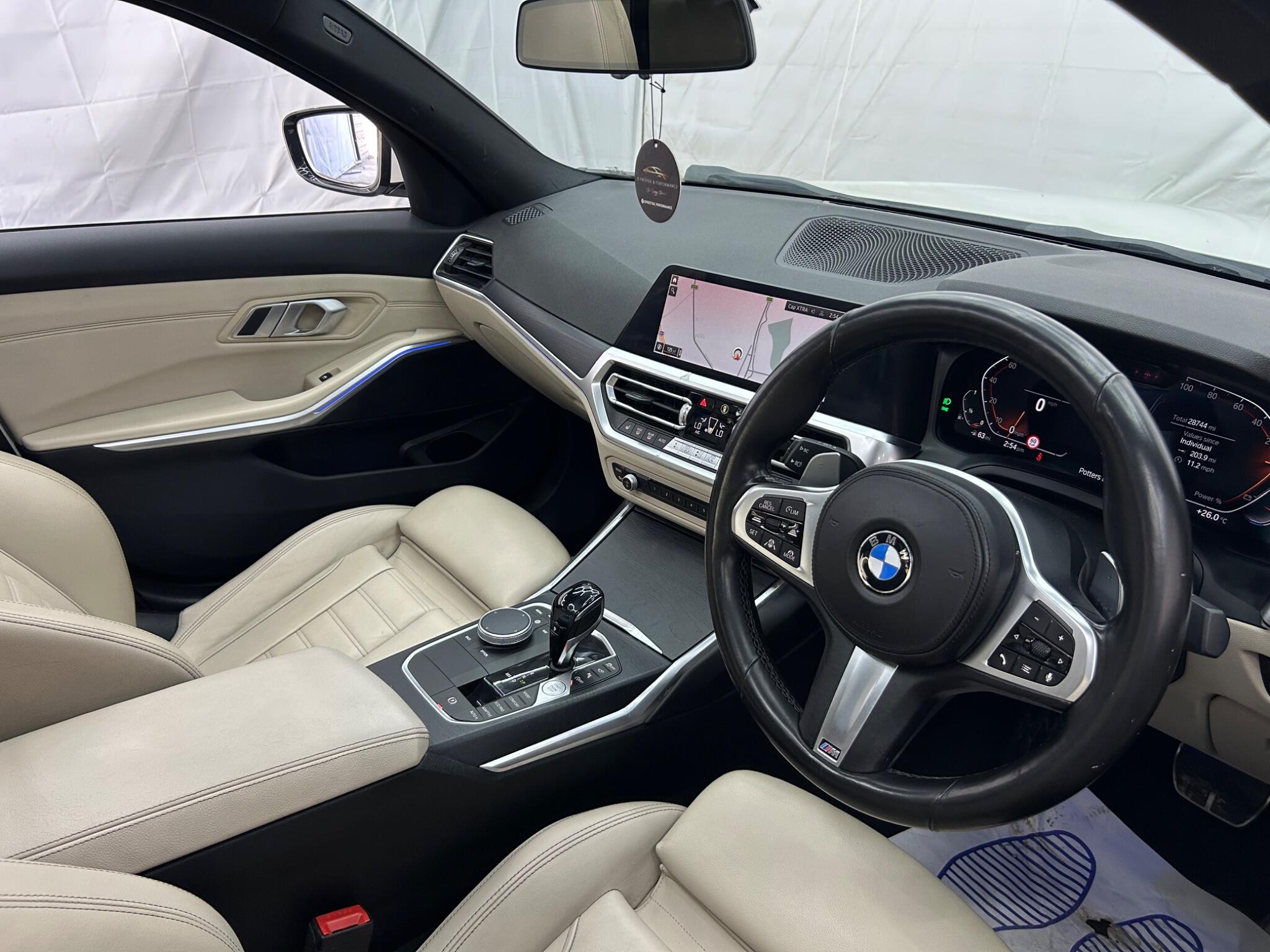 BMW 3 Series view 11
