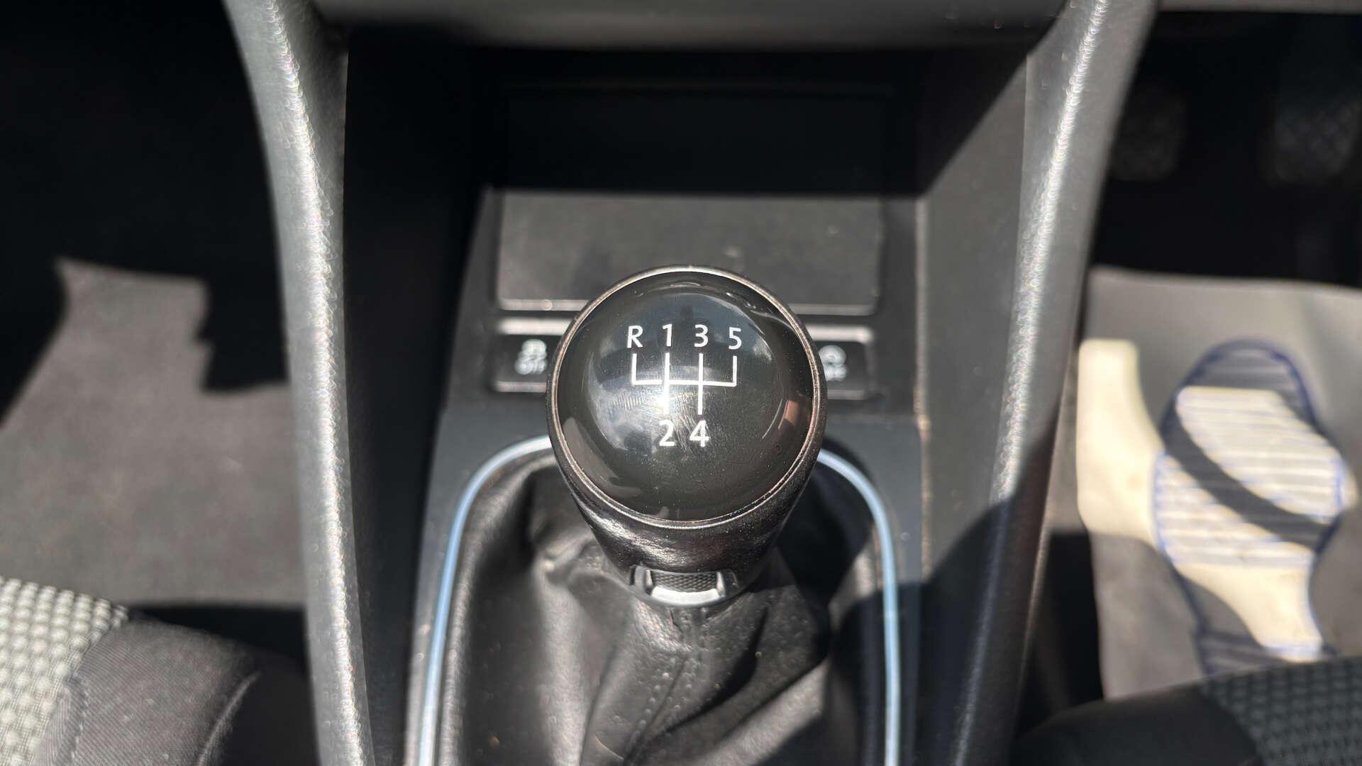 Volkswagen Golf view 33