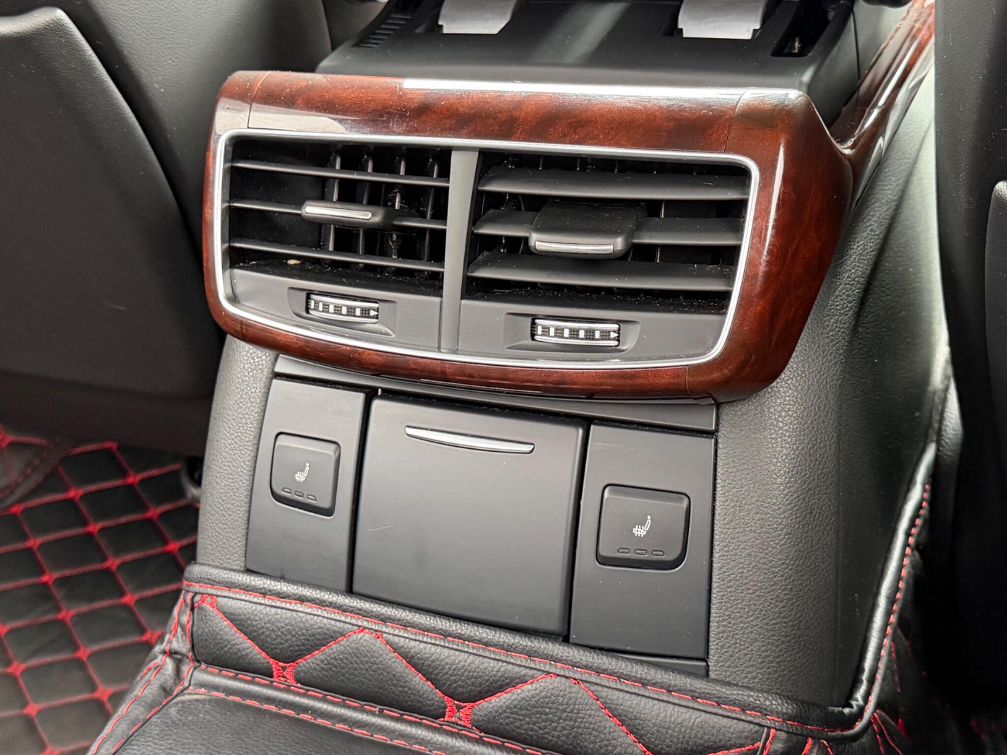 Audi A8 view 46