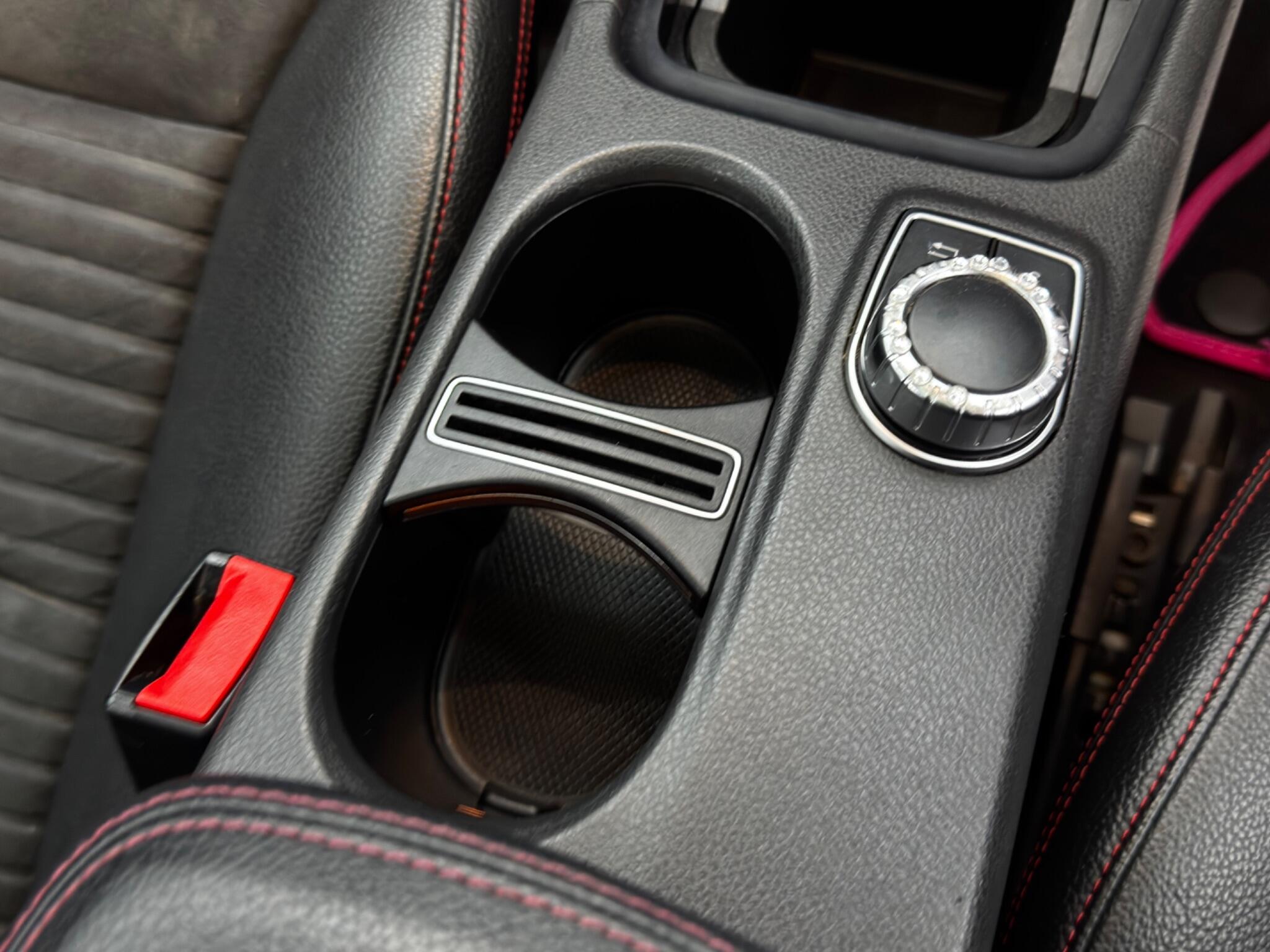 Mercedes-Benz Cla view 23