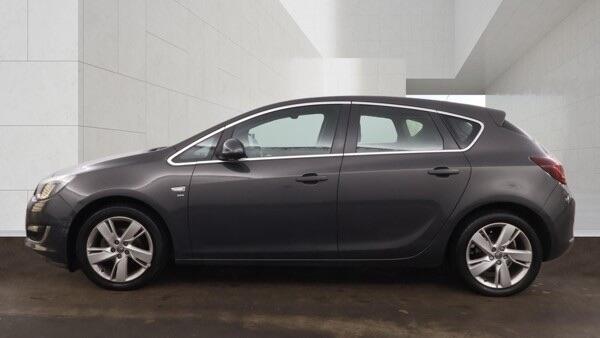 Vauxhall Astra view 6