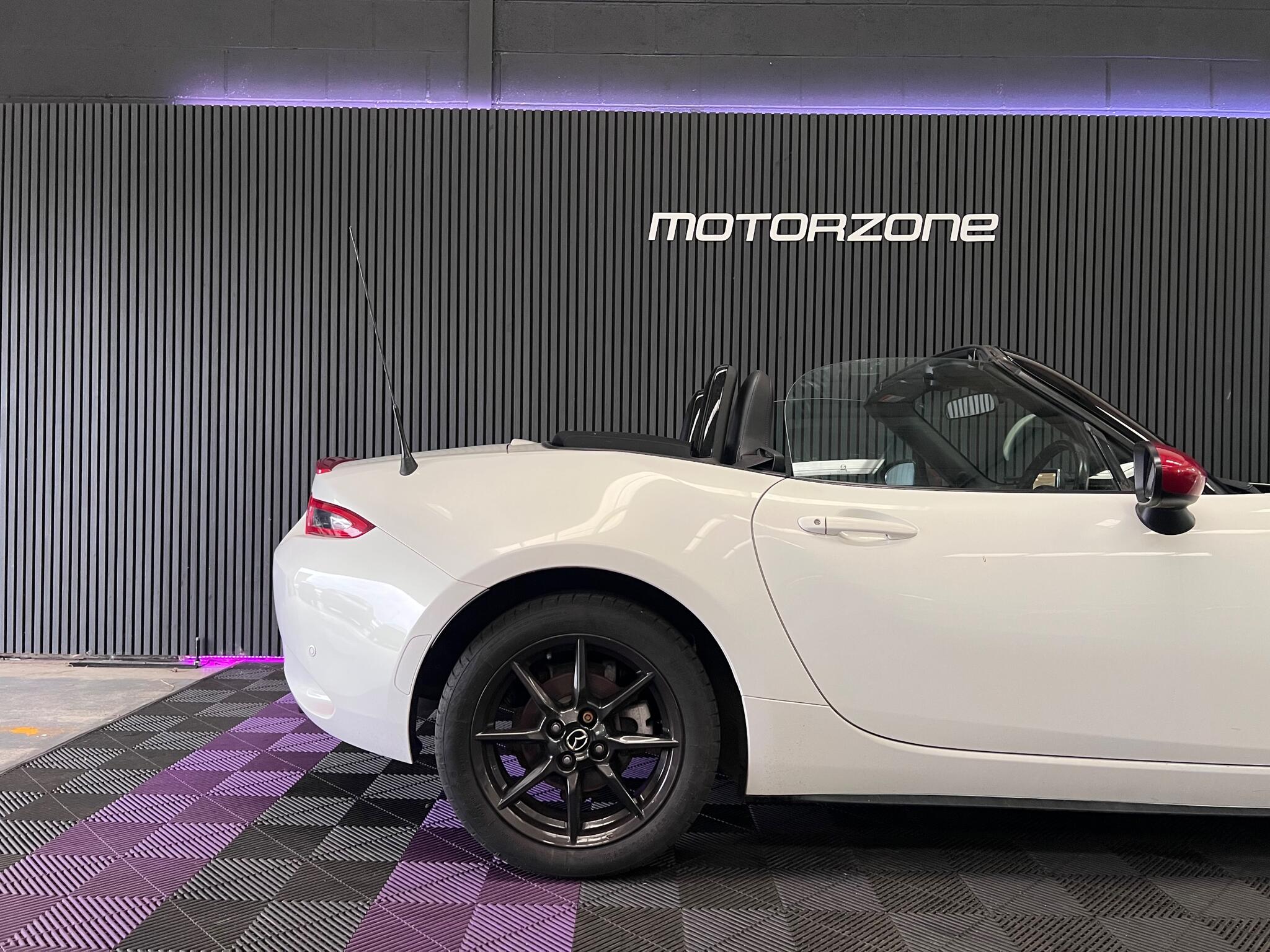 Mazda MX-5 view 7