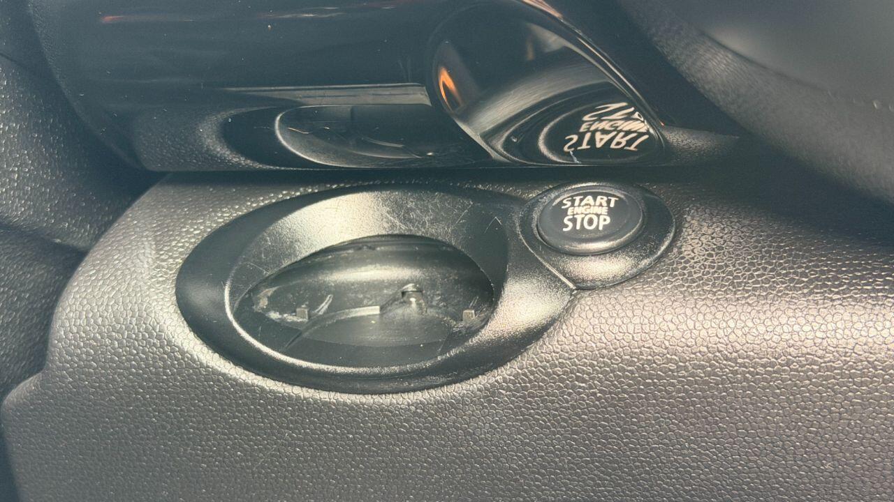 Mini Countryman view 26