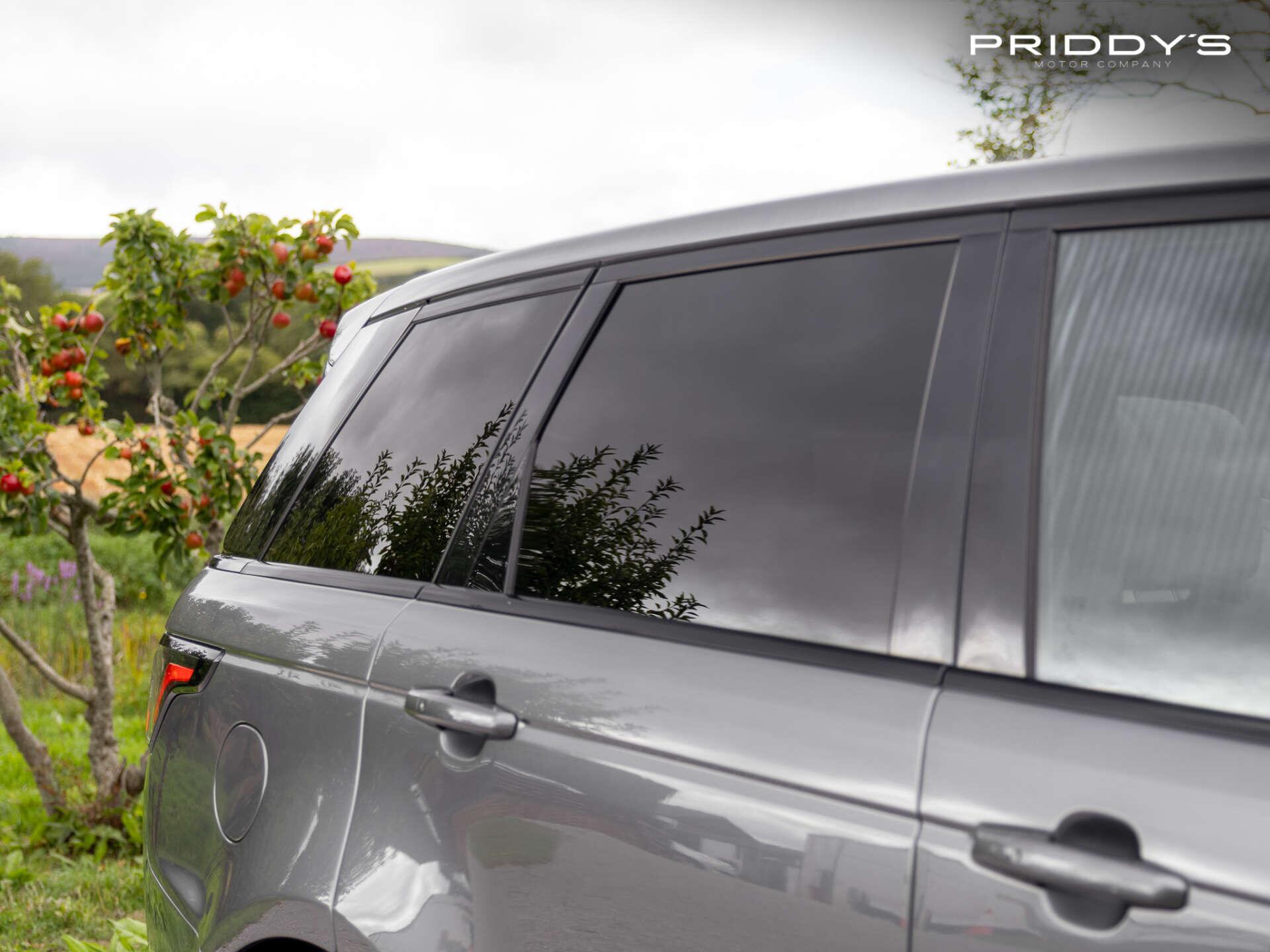 Land Rover Range Rover Sport view 21