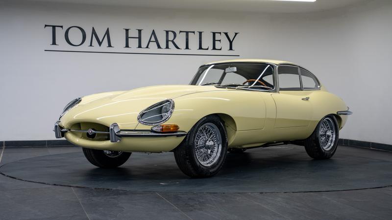 Jaguar E-Type view 15