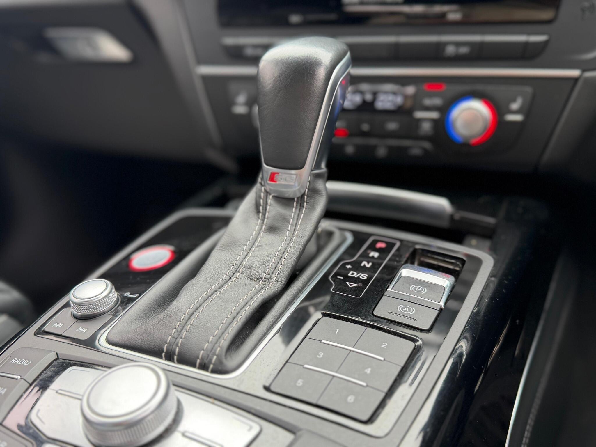Audi S6 view 22