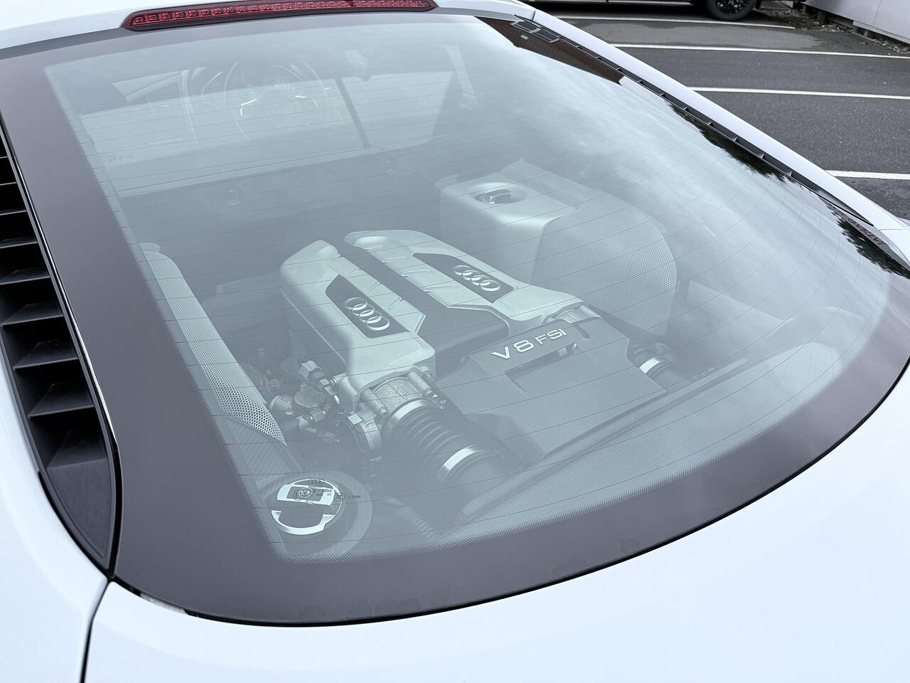 Audi R8 view 16
