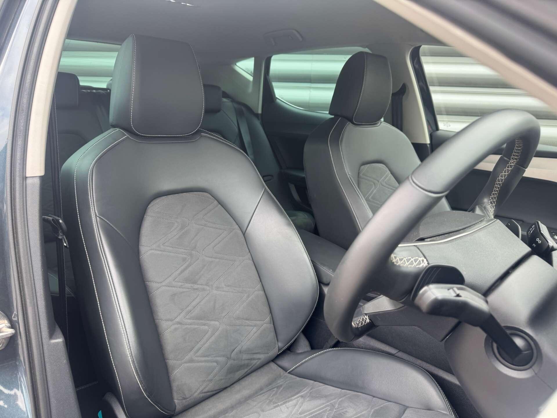 Seat Leon Leon view 16
