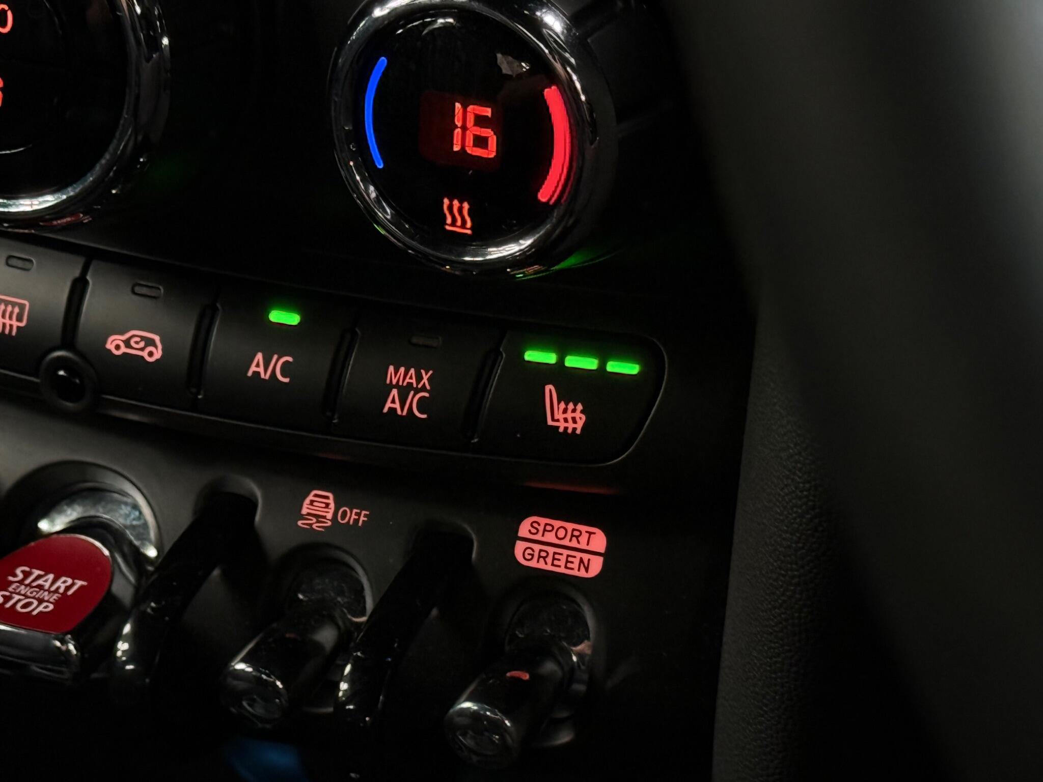 Mini Hatch view 19