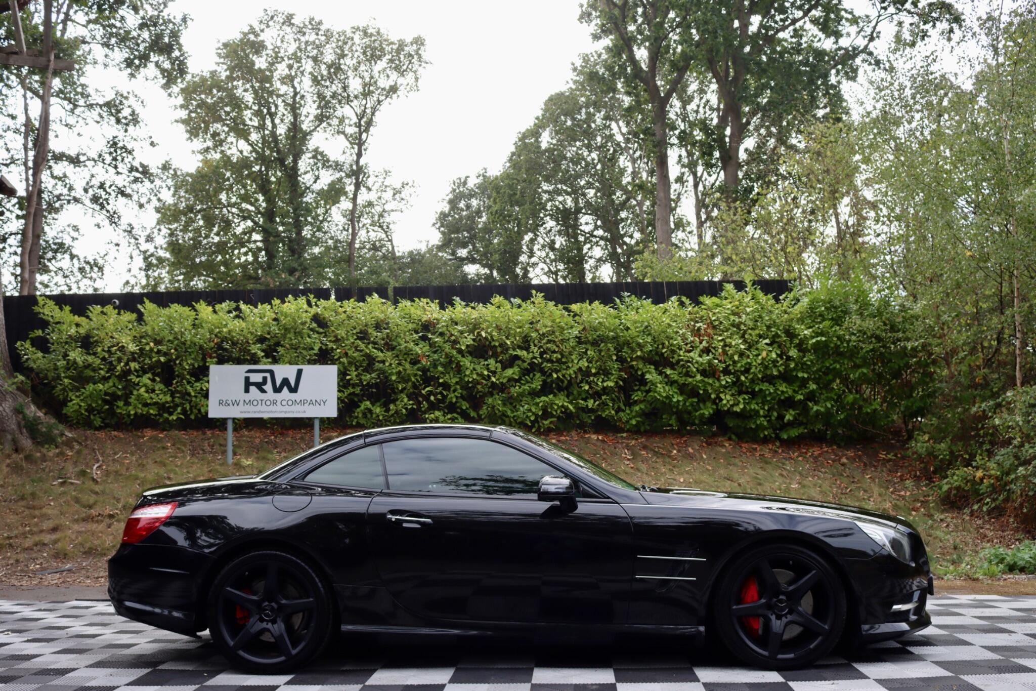 Mercedes-Benz SL view 13