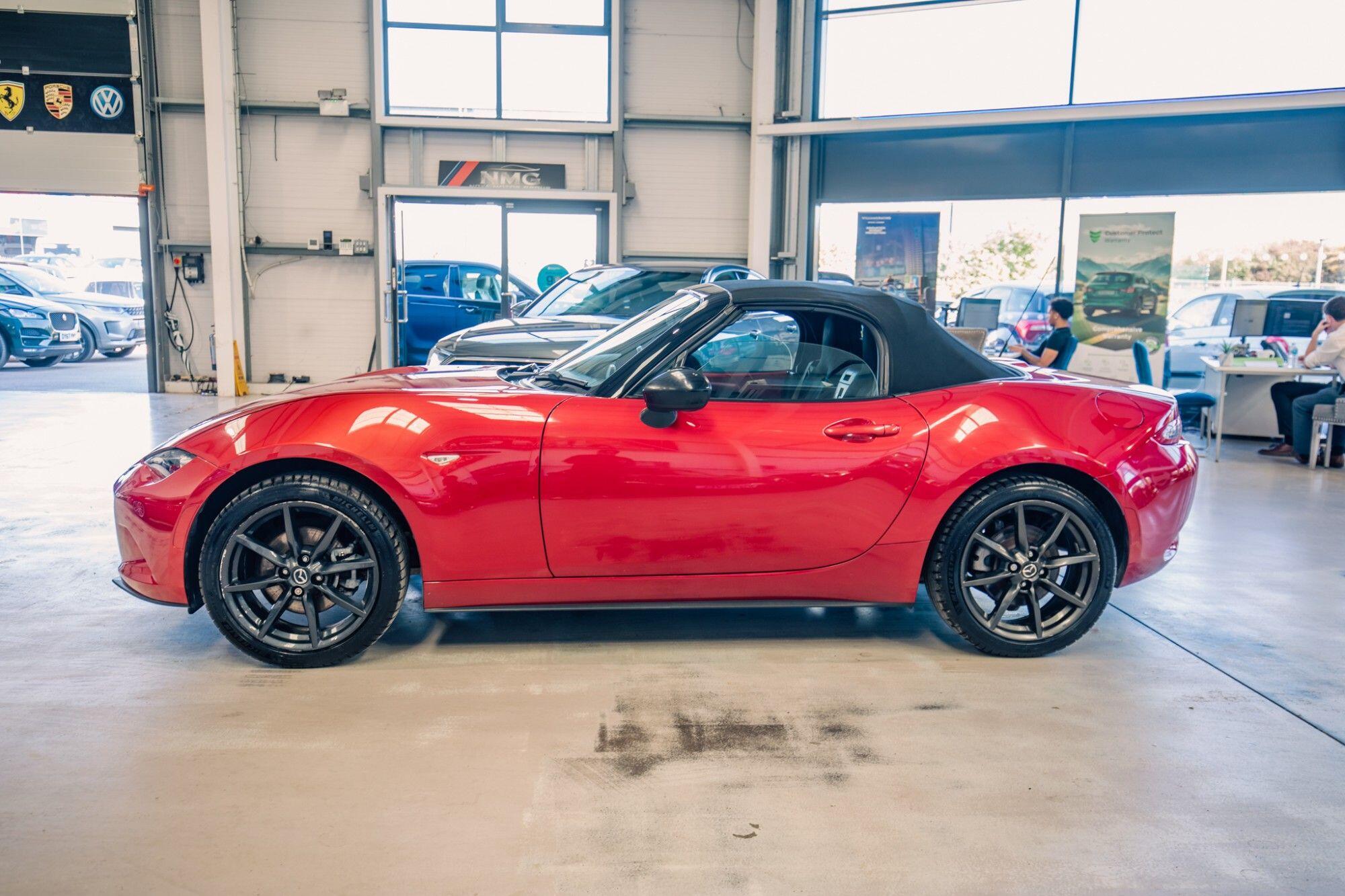 Mazda MX-5 view 22