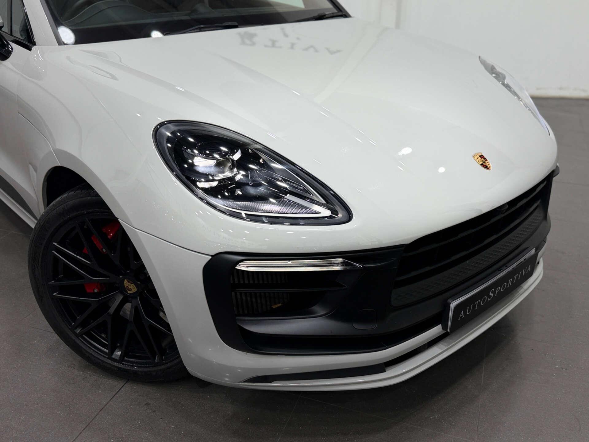 Porsche Macan view 39