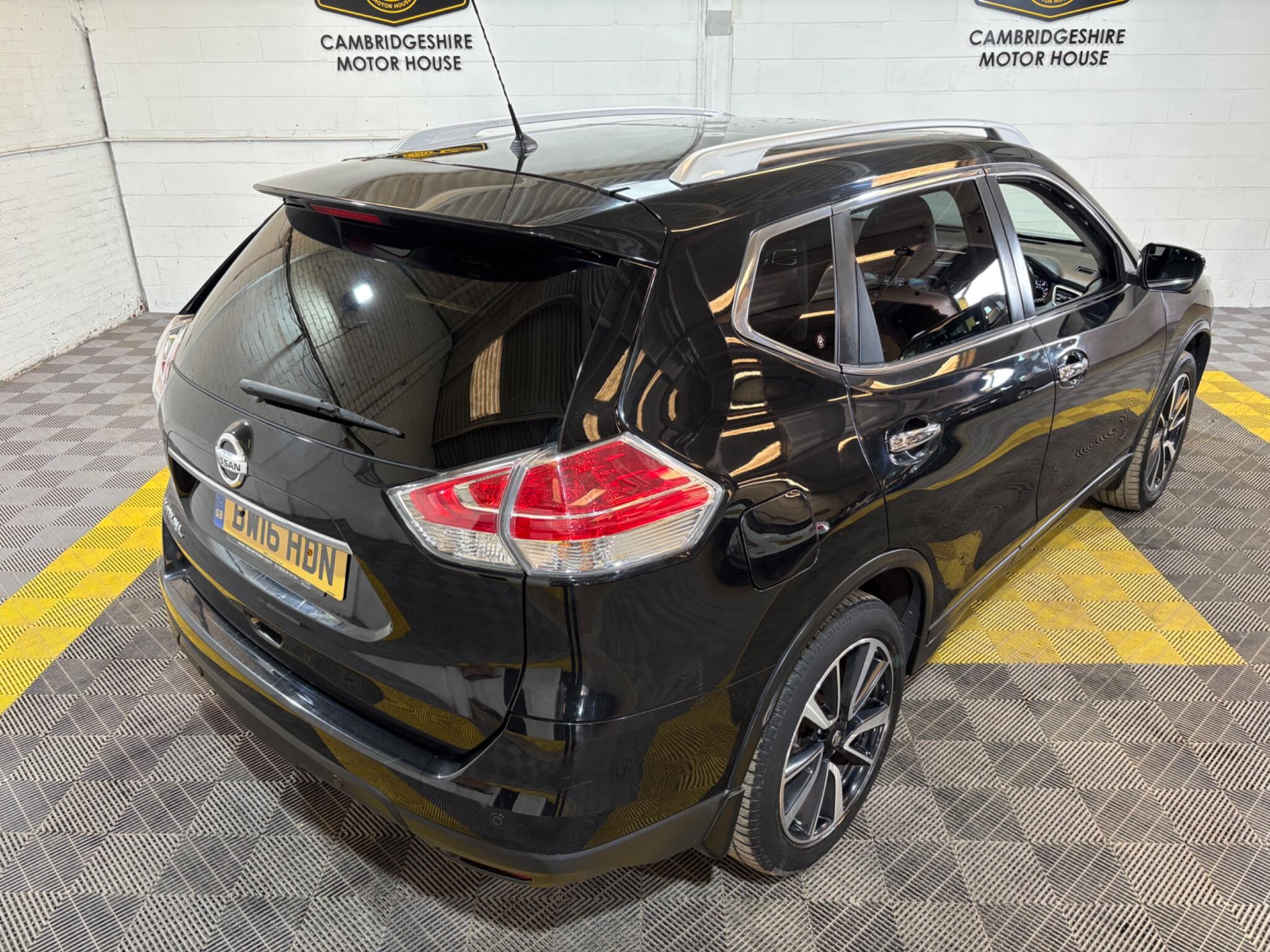 Nissan X-Trail view 13