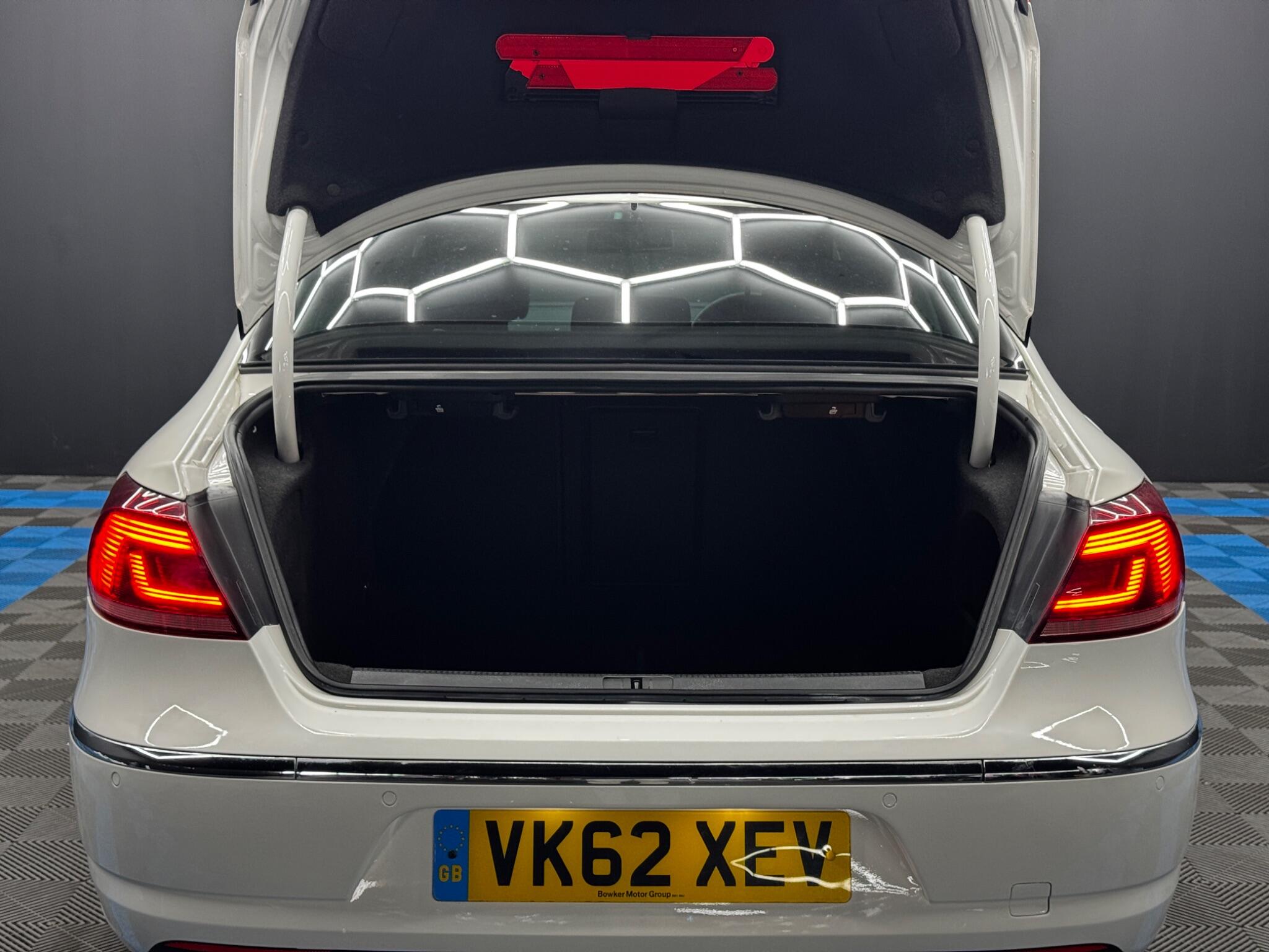 Volkswagen CC view 37