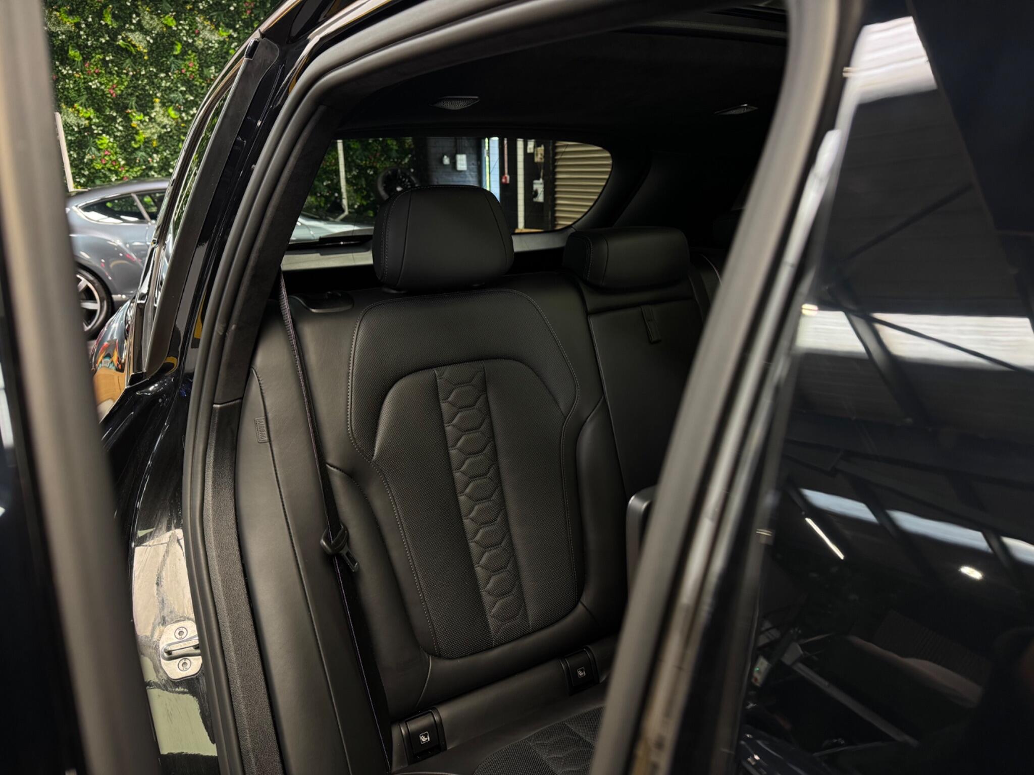 BMW X5 M view 24