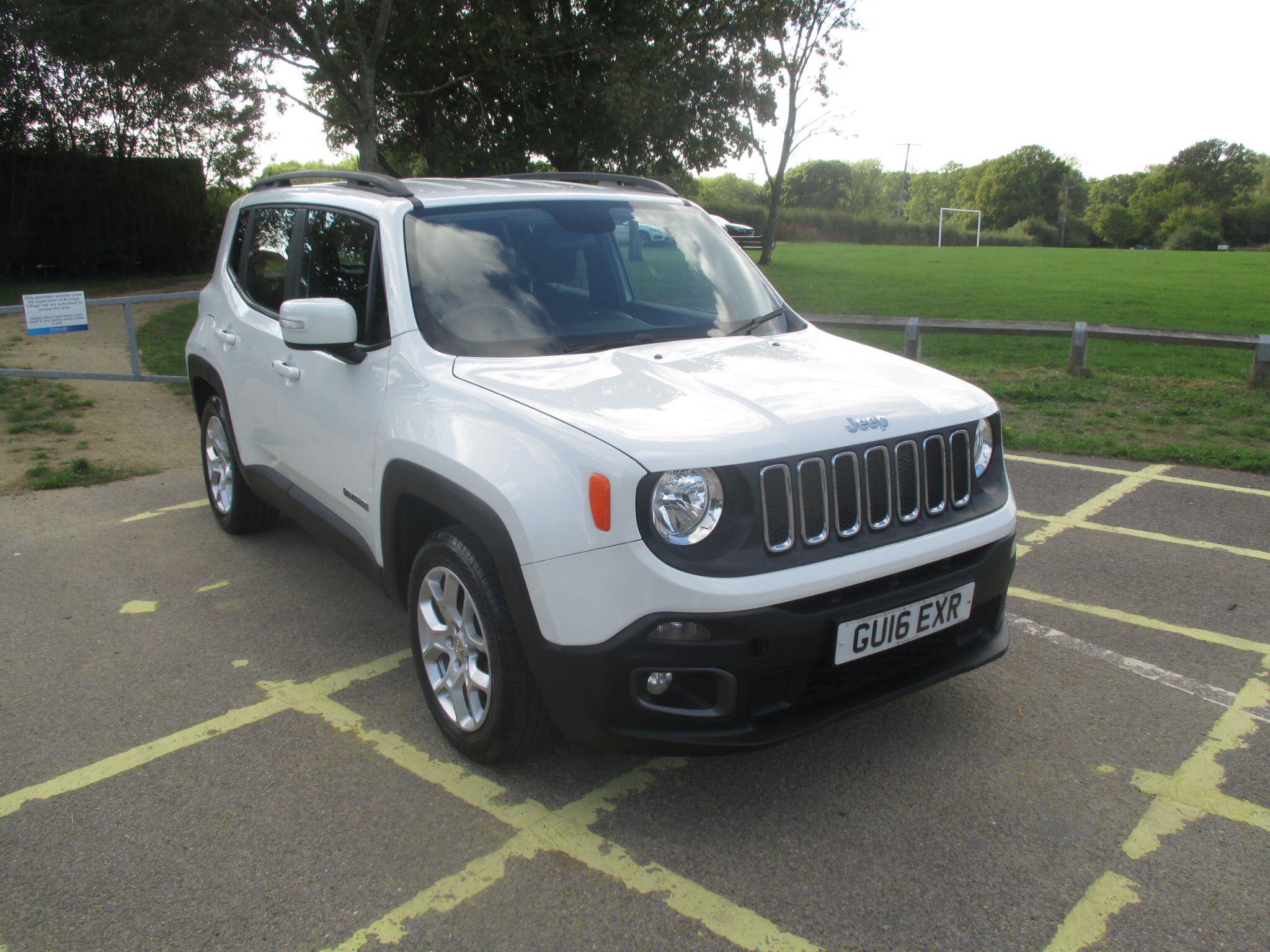 Jeep Renegade view 3