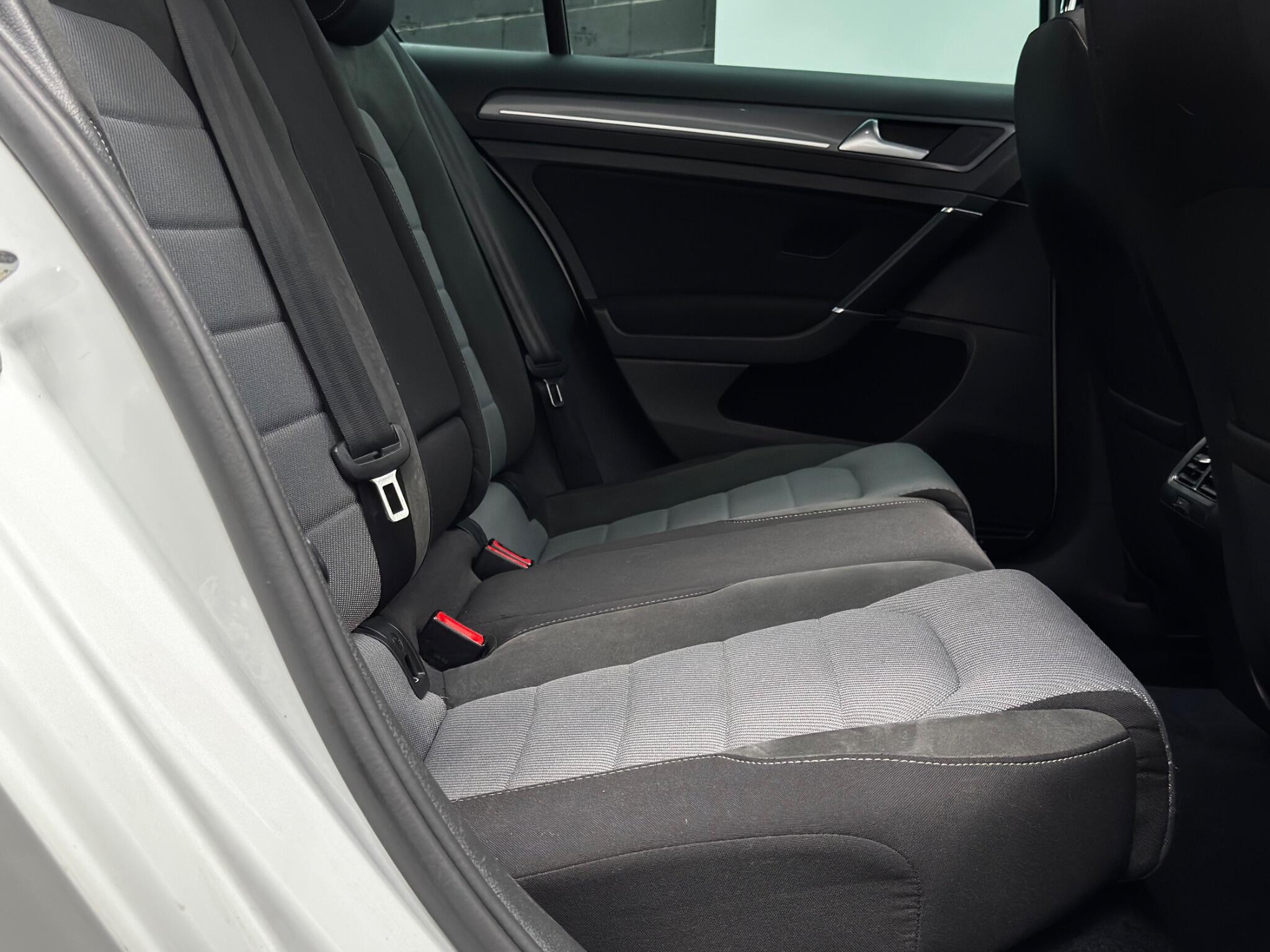 Volkswagen Golf view 54