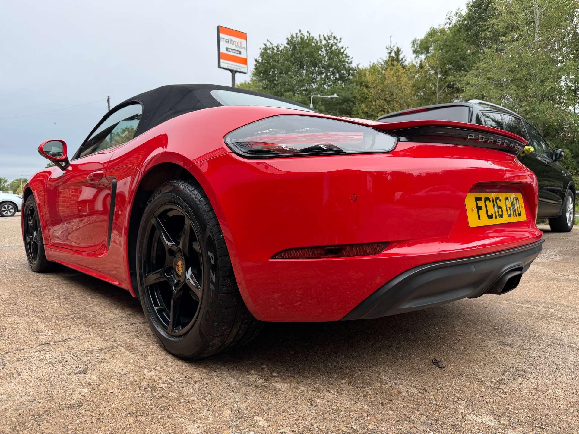 Porsche Boxster view 10