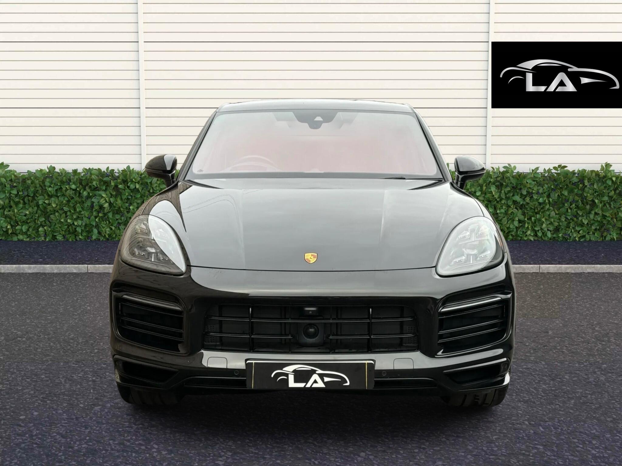 Porsche Cayenne view 4