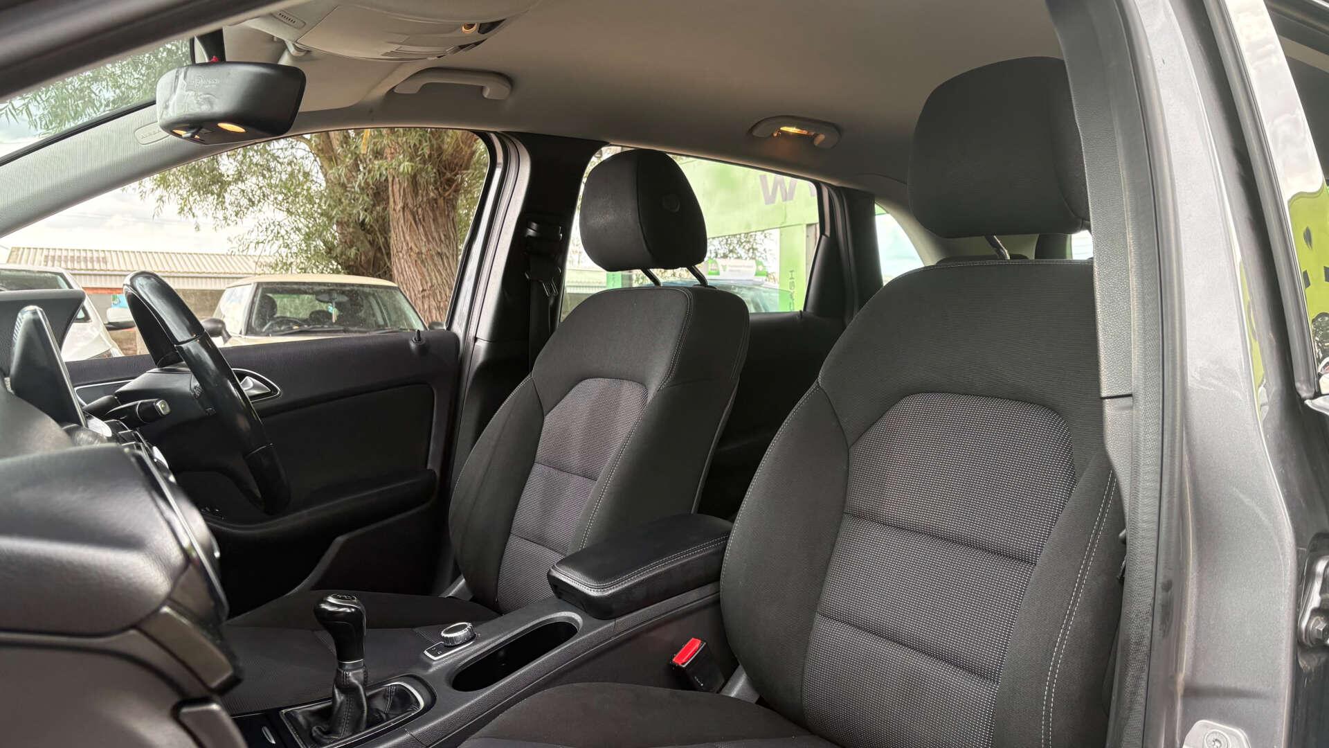 Mercedes-Benz B-Class view 10