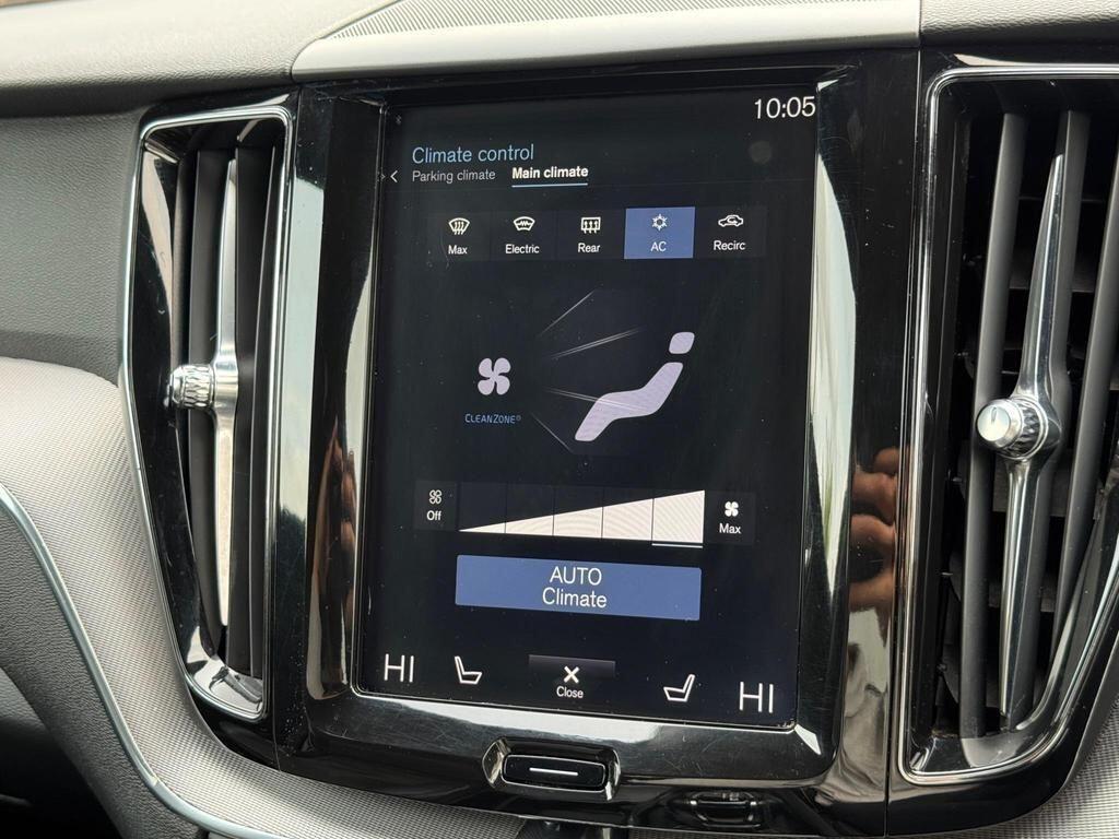 Volvo XC60 view 34