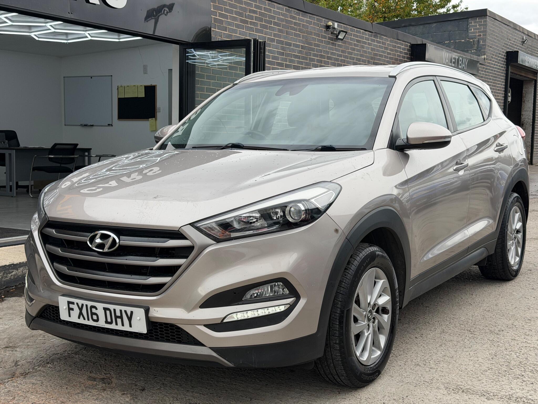 2016 Hyundai Tucson in White for sale