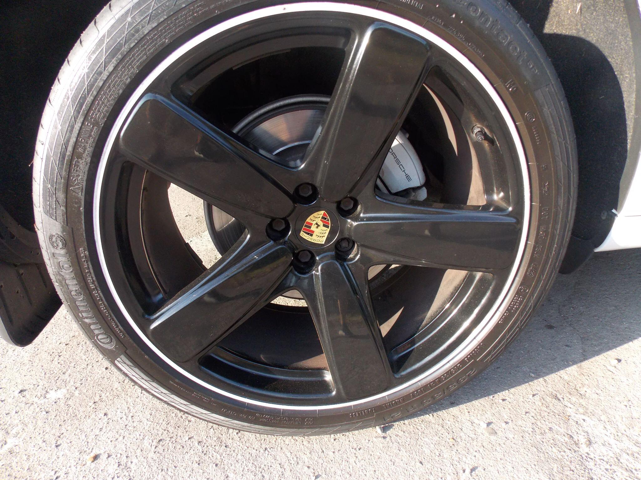 Porsche Macan view 47