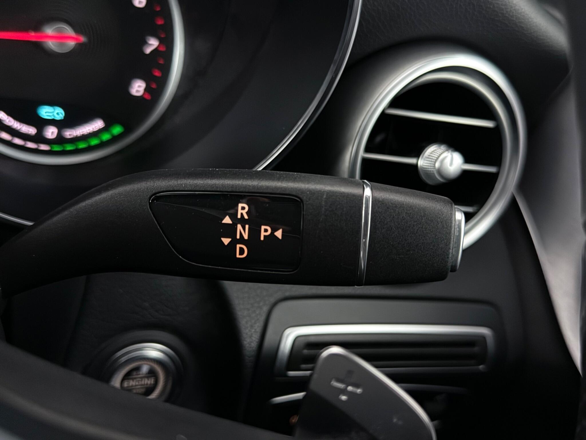 Mercedes-Benz C-Class view 16