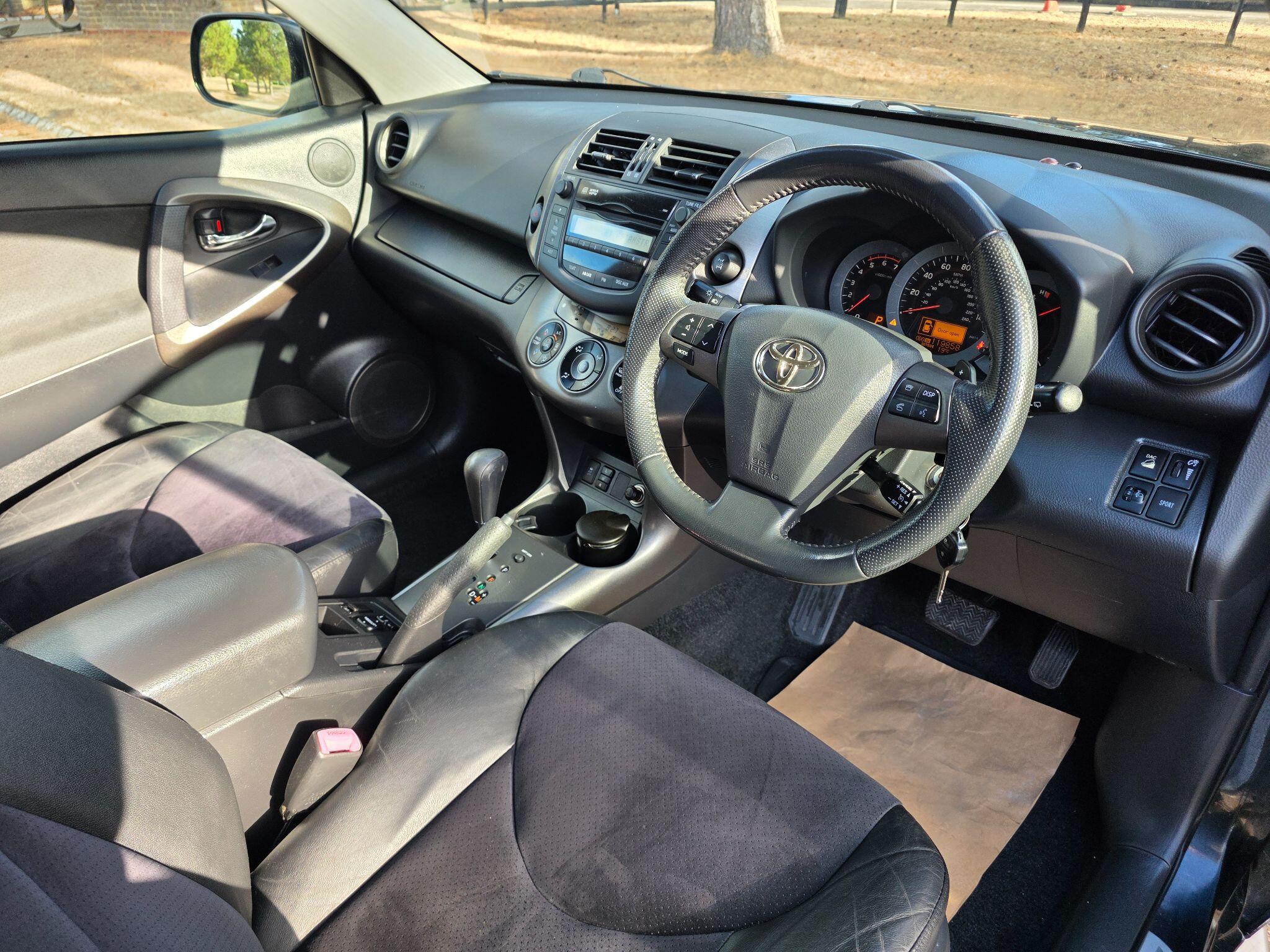 Toyota RAV4 view 29