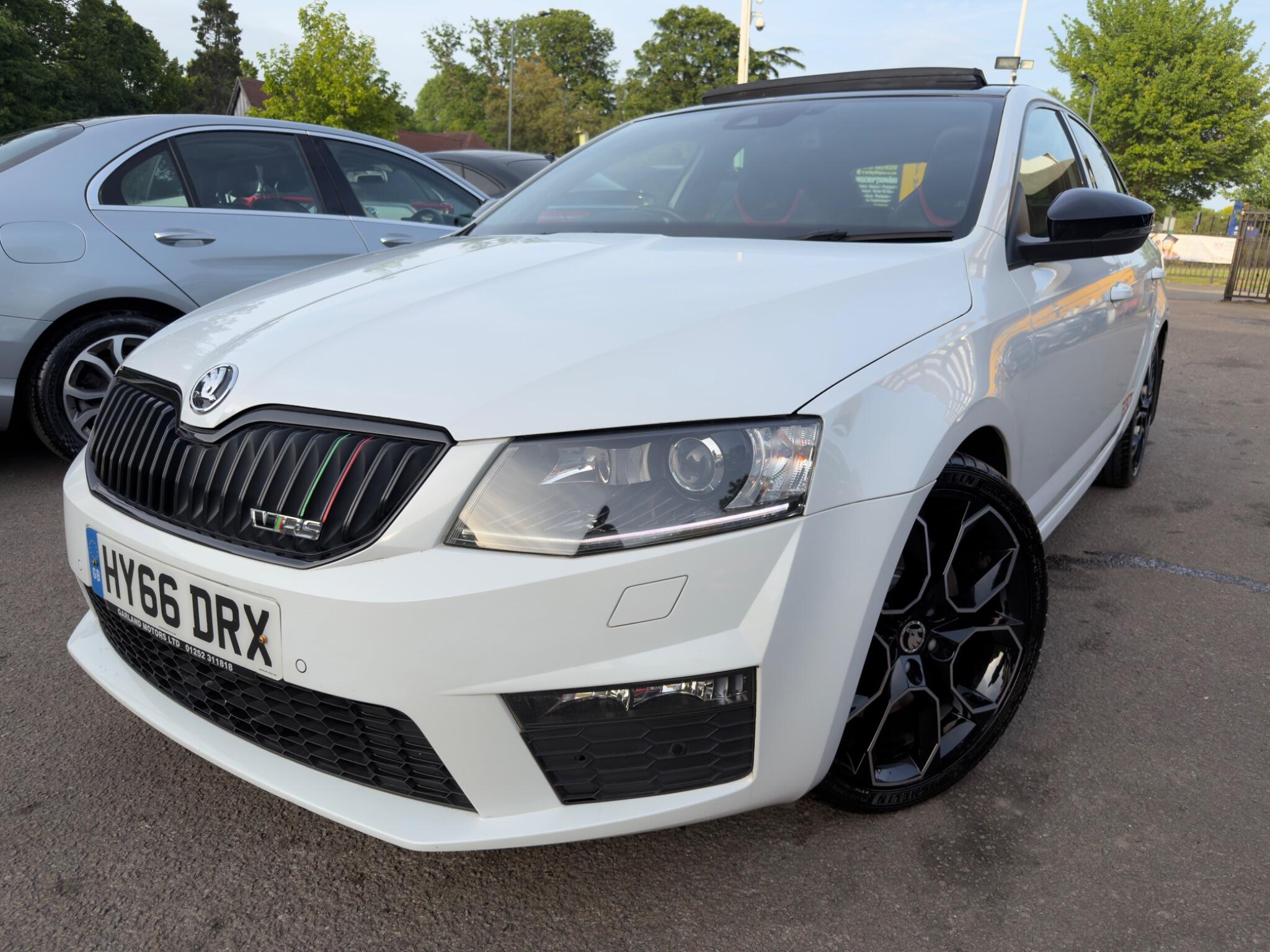 Skoda Octavia main image