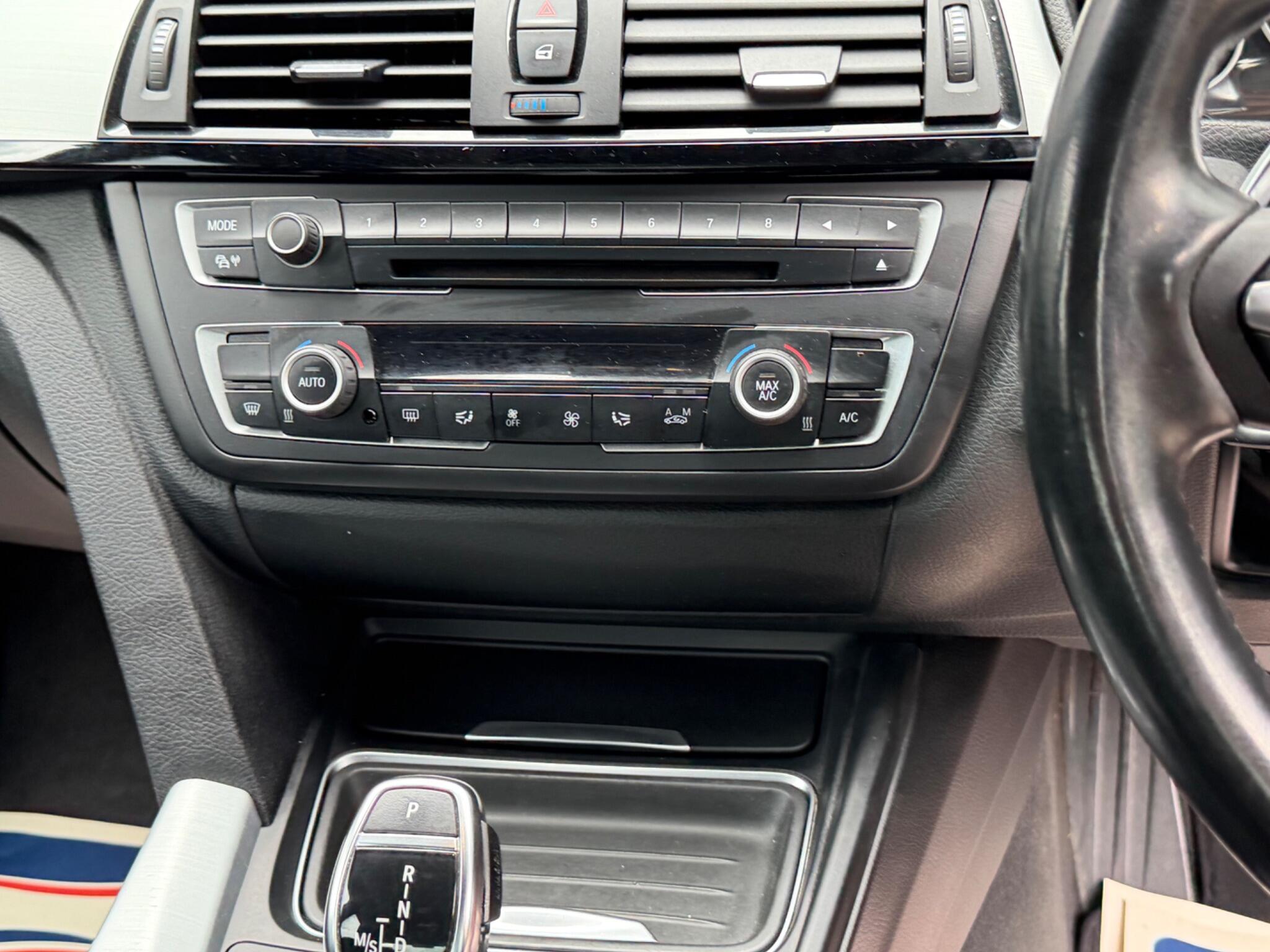 BMW 3 Series view 26