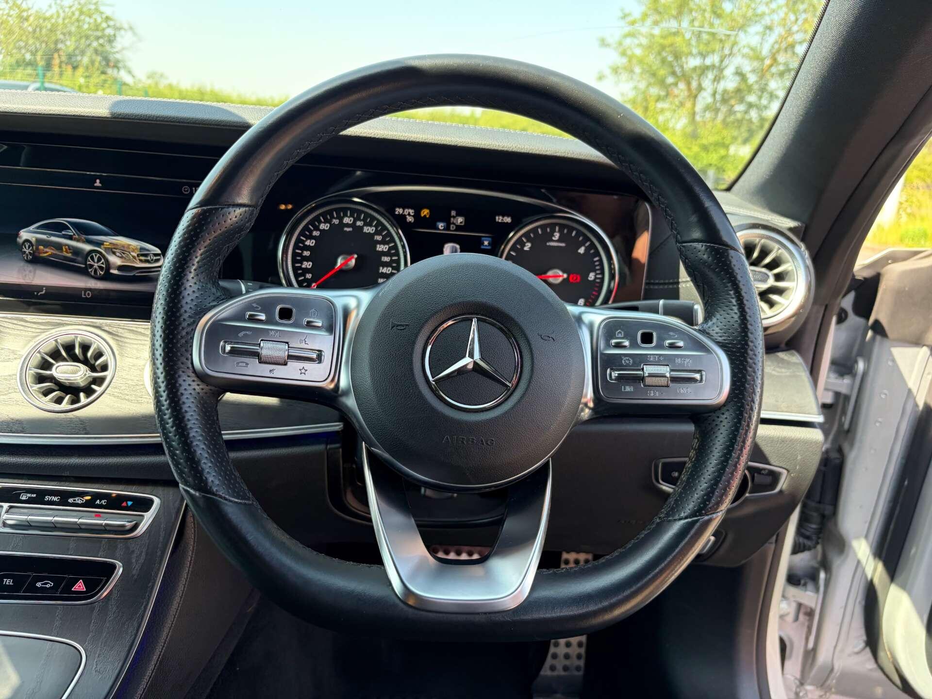 Mercedes-Benz E Class view 32