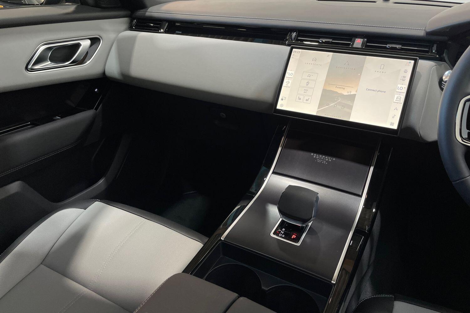 Land Rover Range Rover Velar view 25