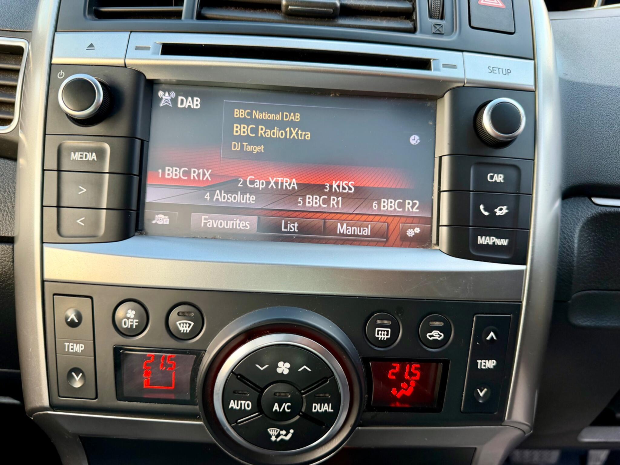 Toyota Verso view 44