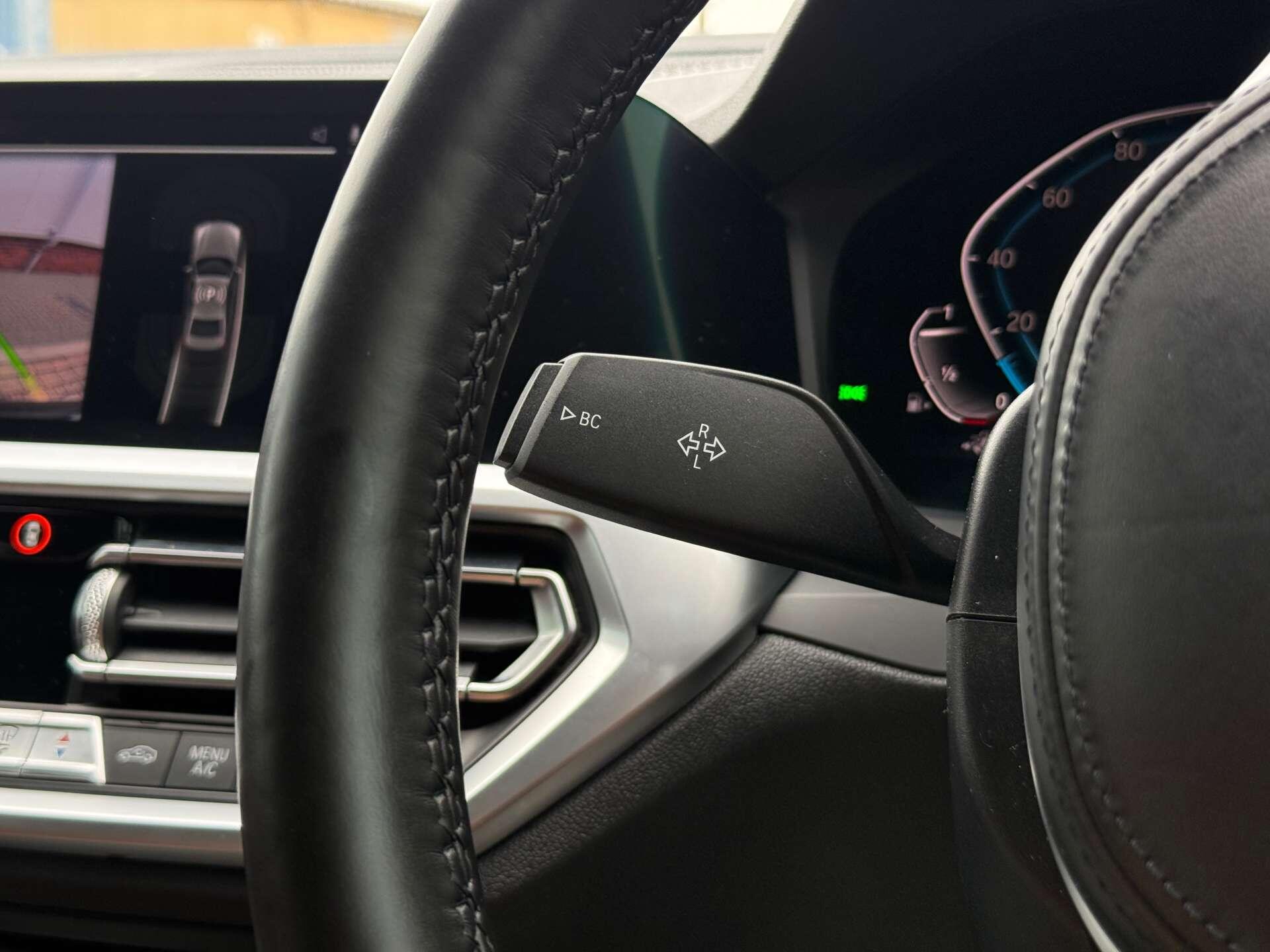 BMW 3 Series view 38