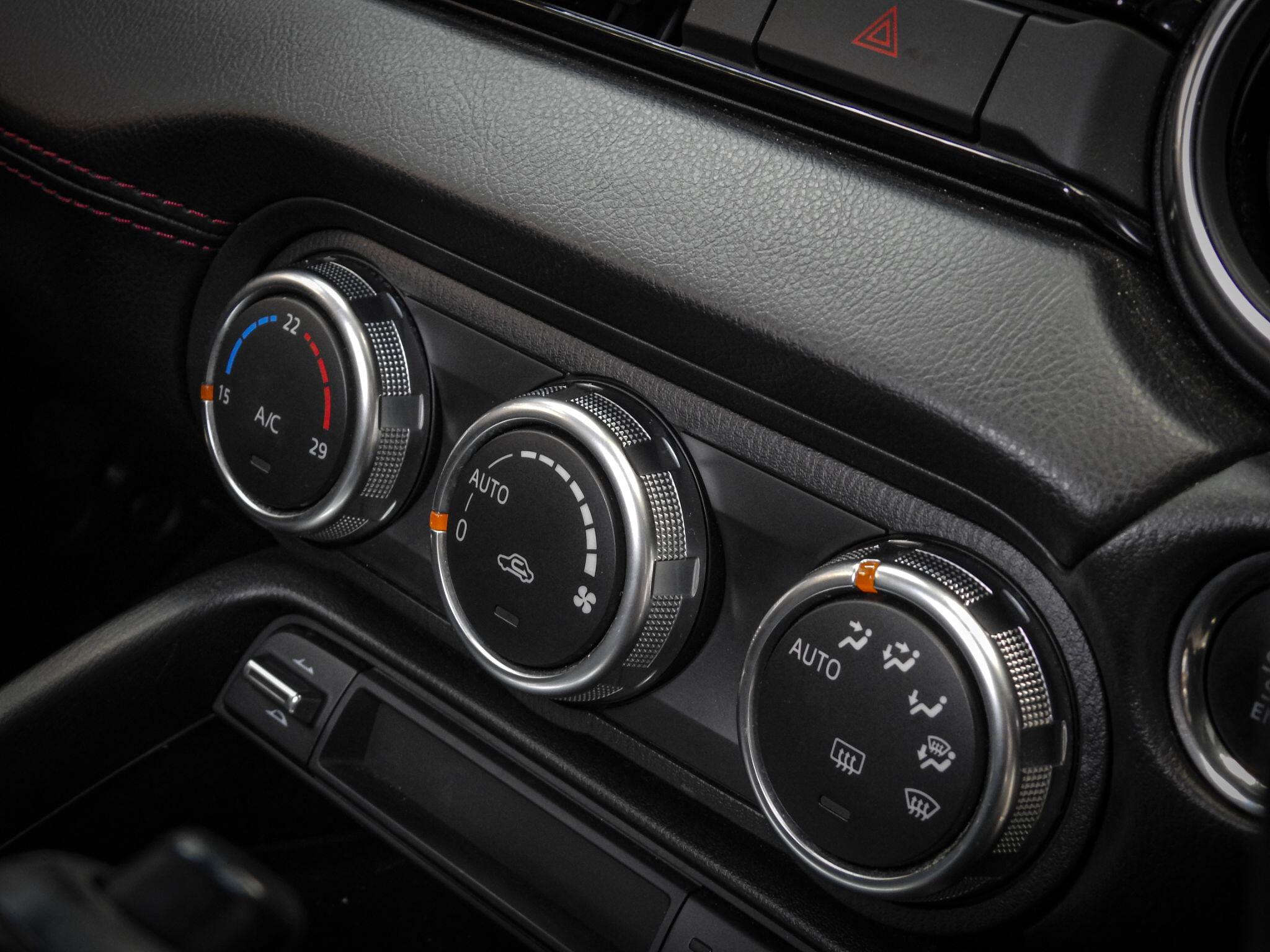 Mazda MX-5 view 29