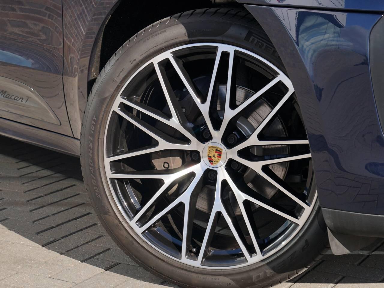 Porsche Macan view 51