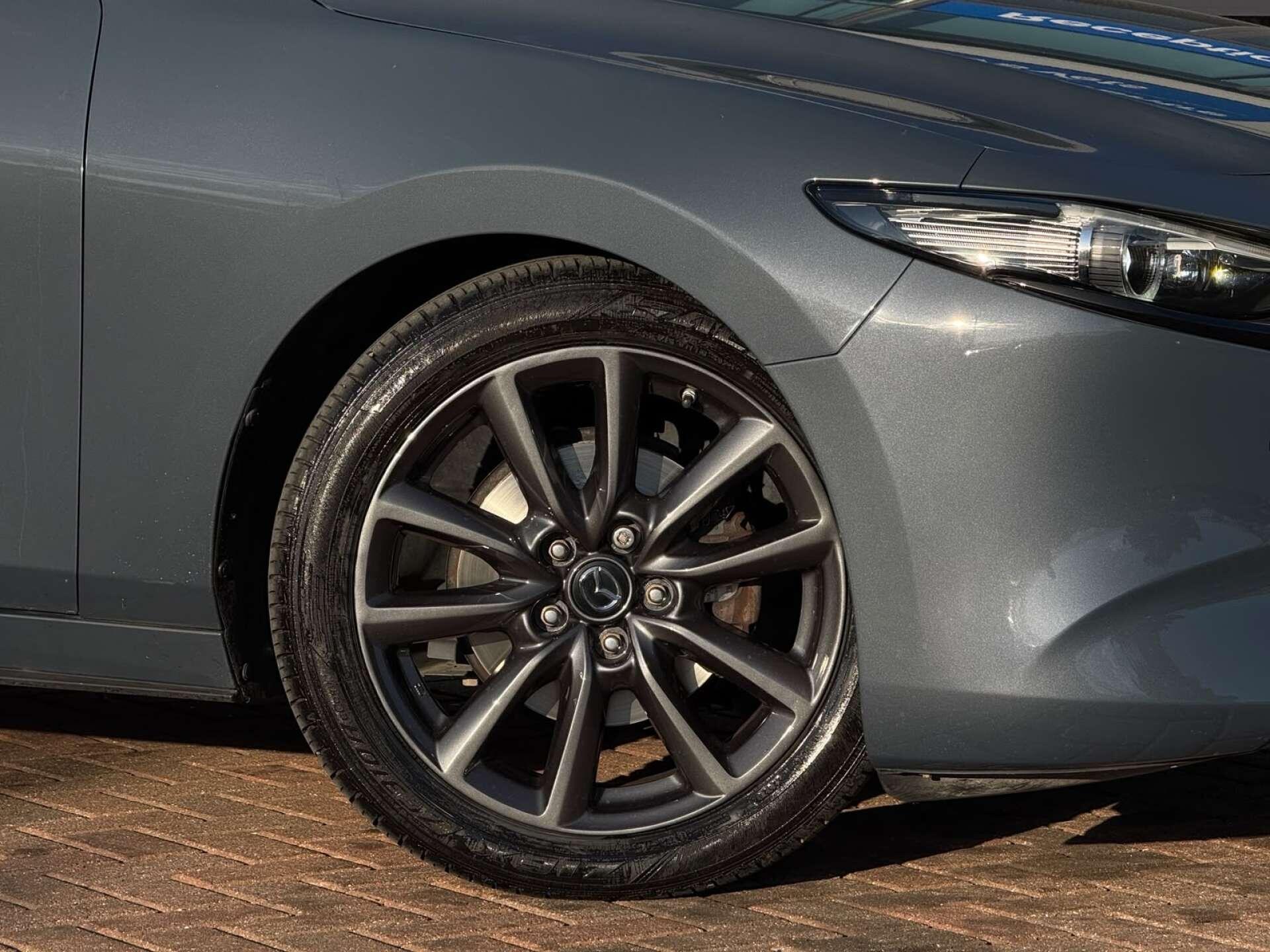 Mazda Skyactiv-G view 17
