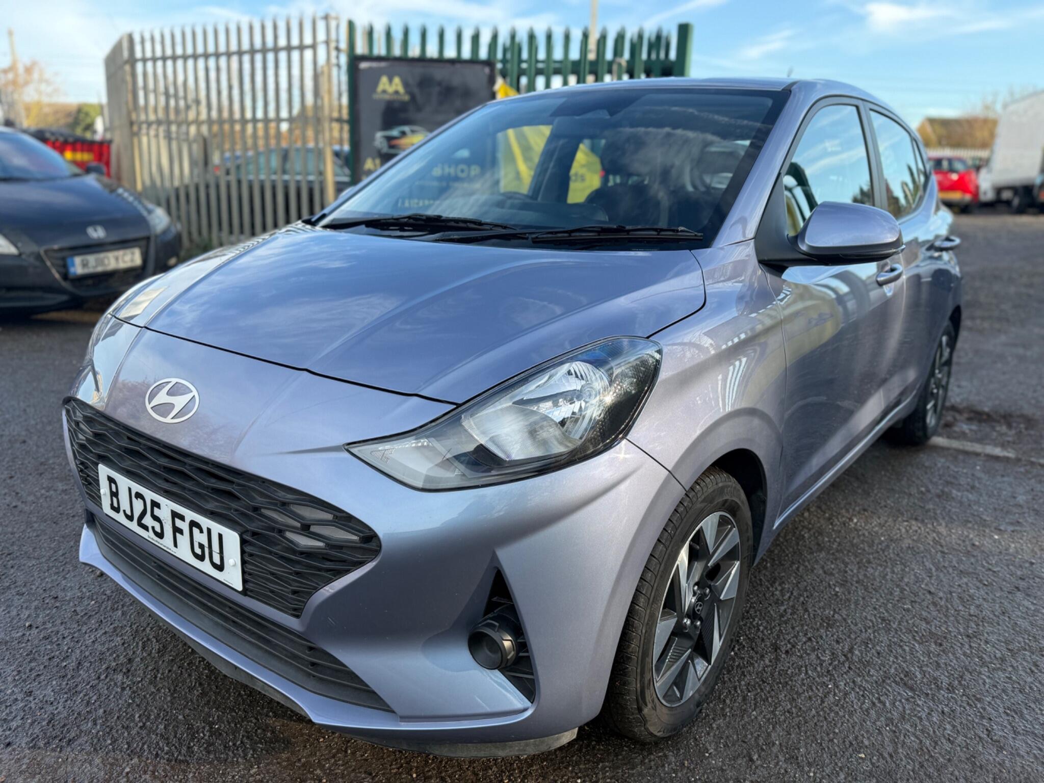2025 Hyundai i10 1.0 Advance Auto Euro 6 (s/s) 5dr • 3,174 miles image 3