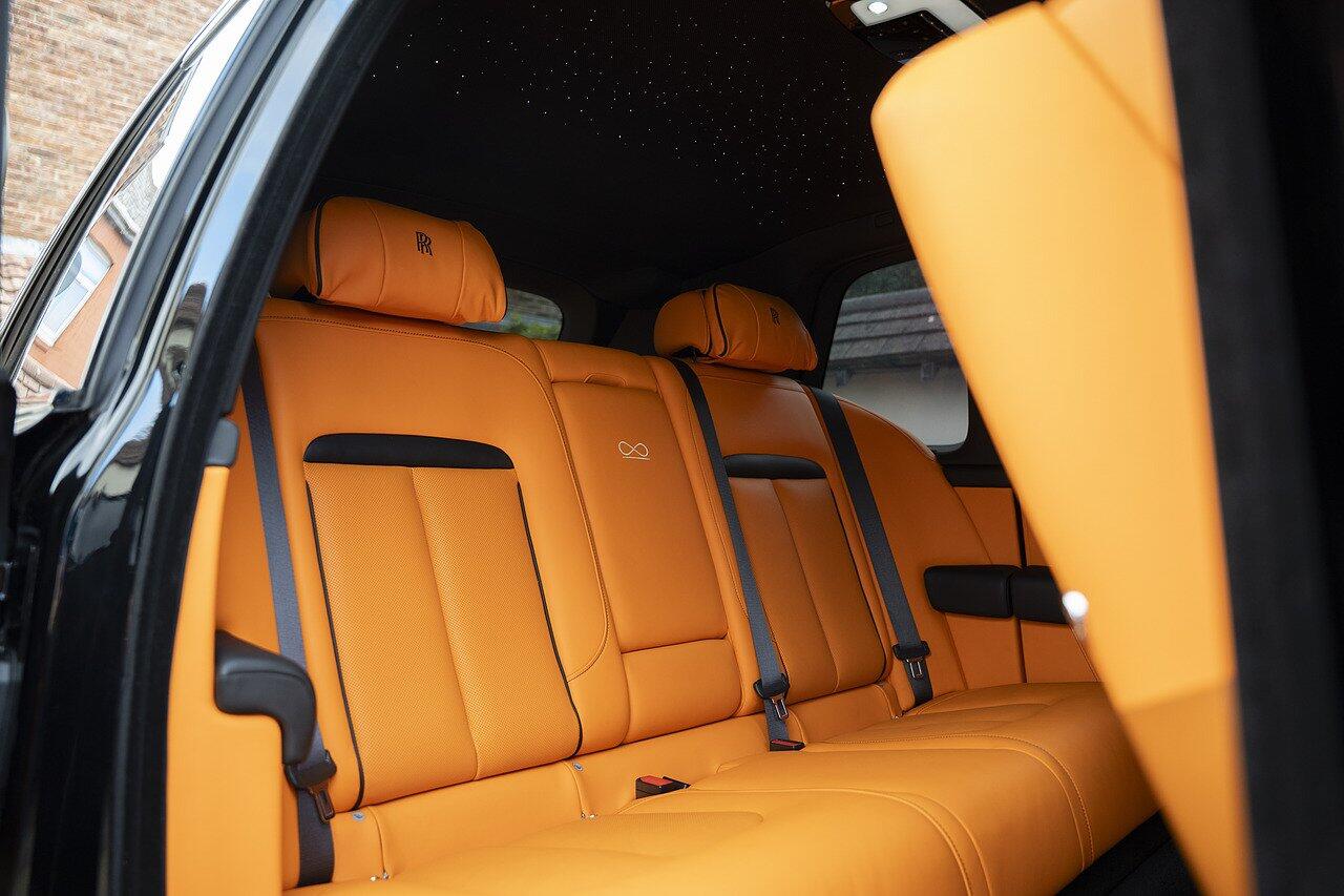 Rolls-Royce Cullinan view 17