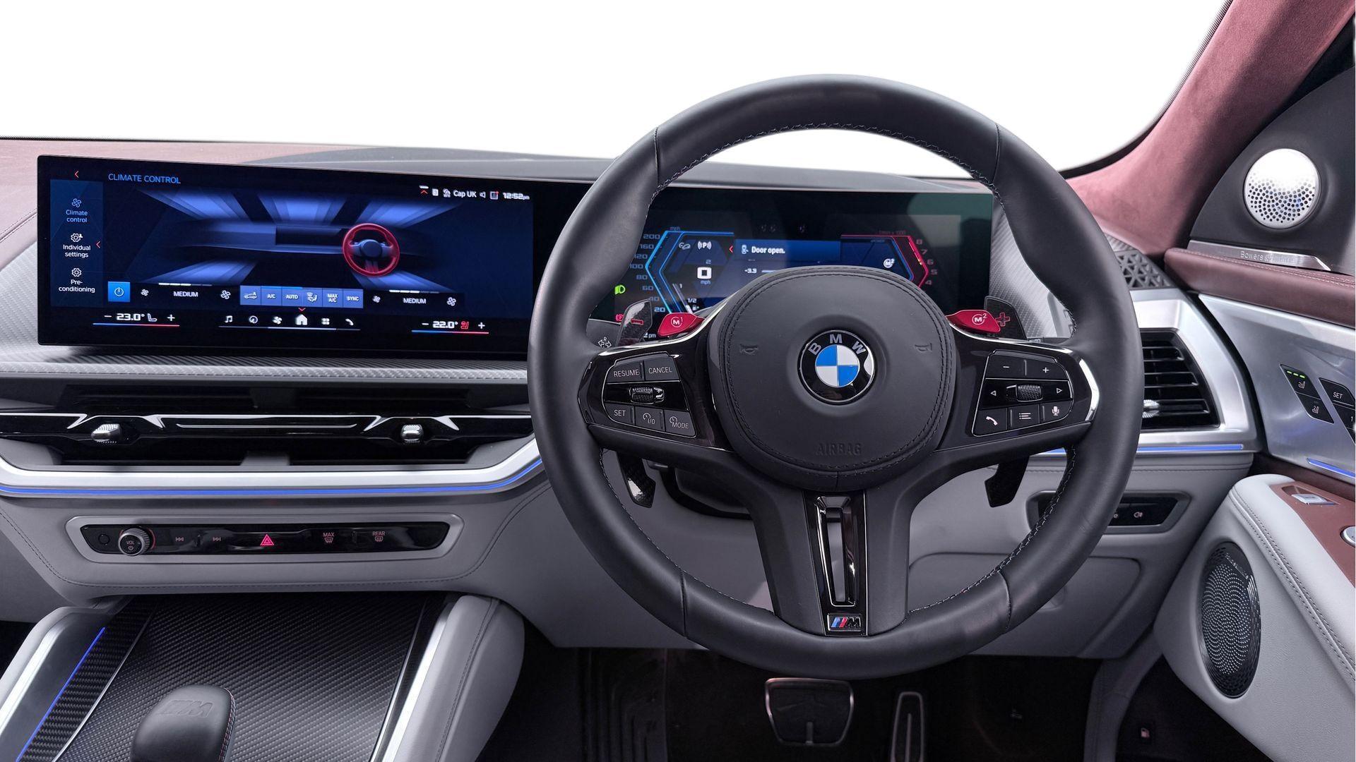BMW XM view 5