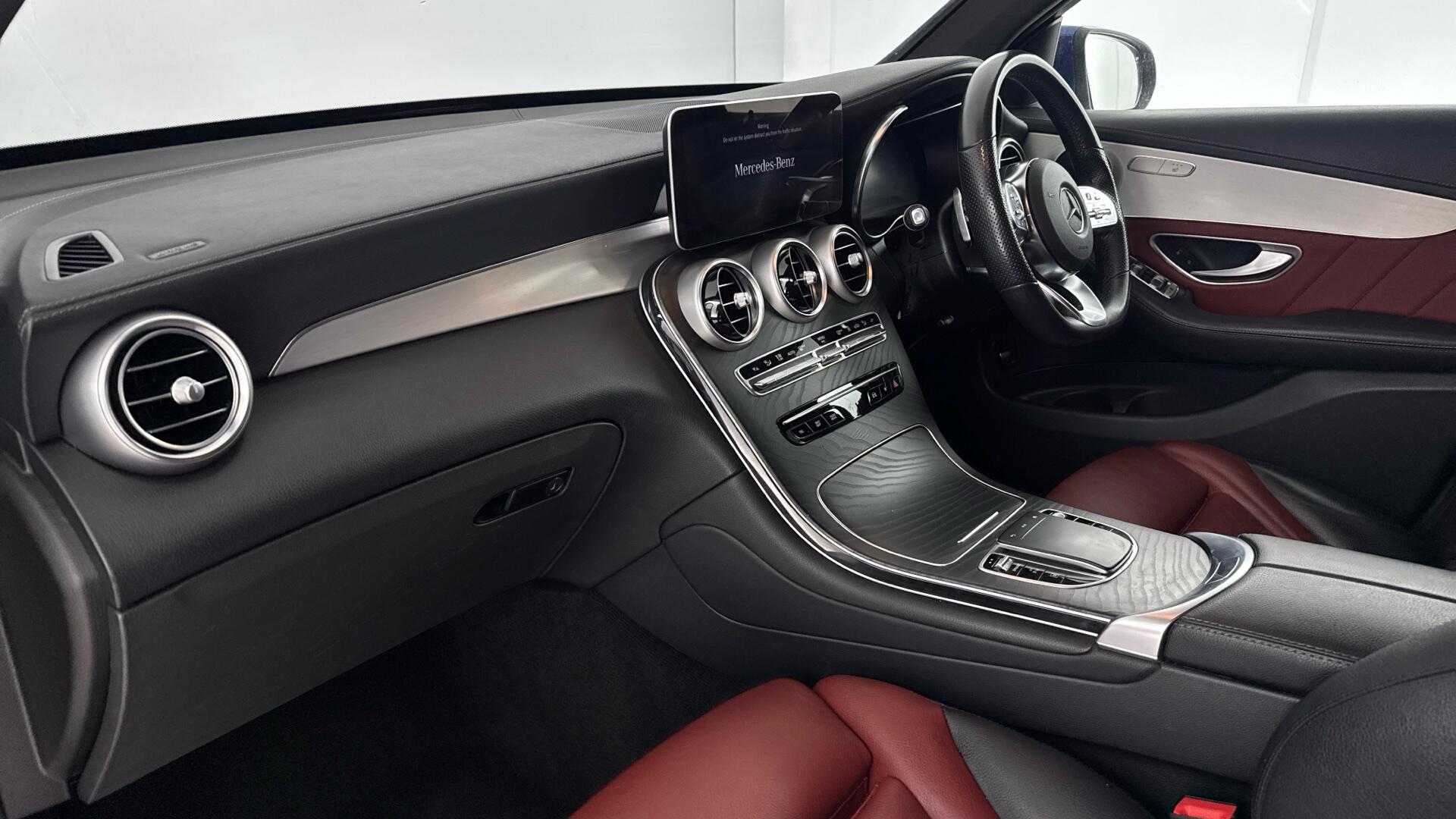 Mercedes-Benz GLC view 10