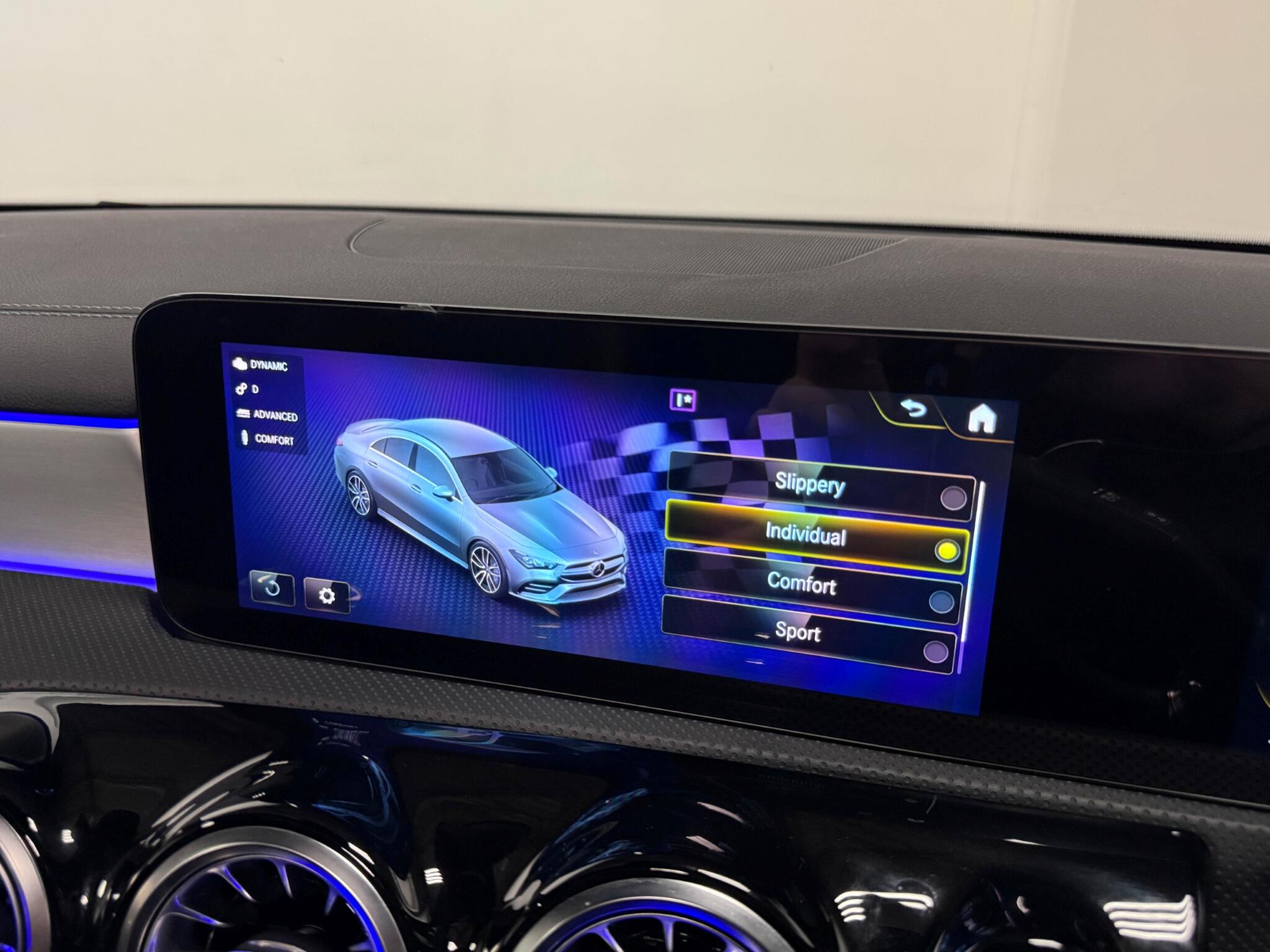 Mercedes-Benz Cla view 58