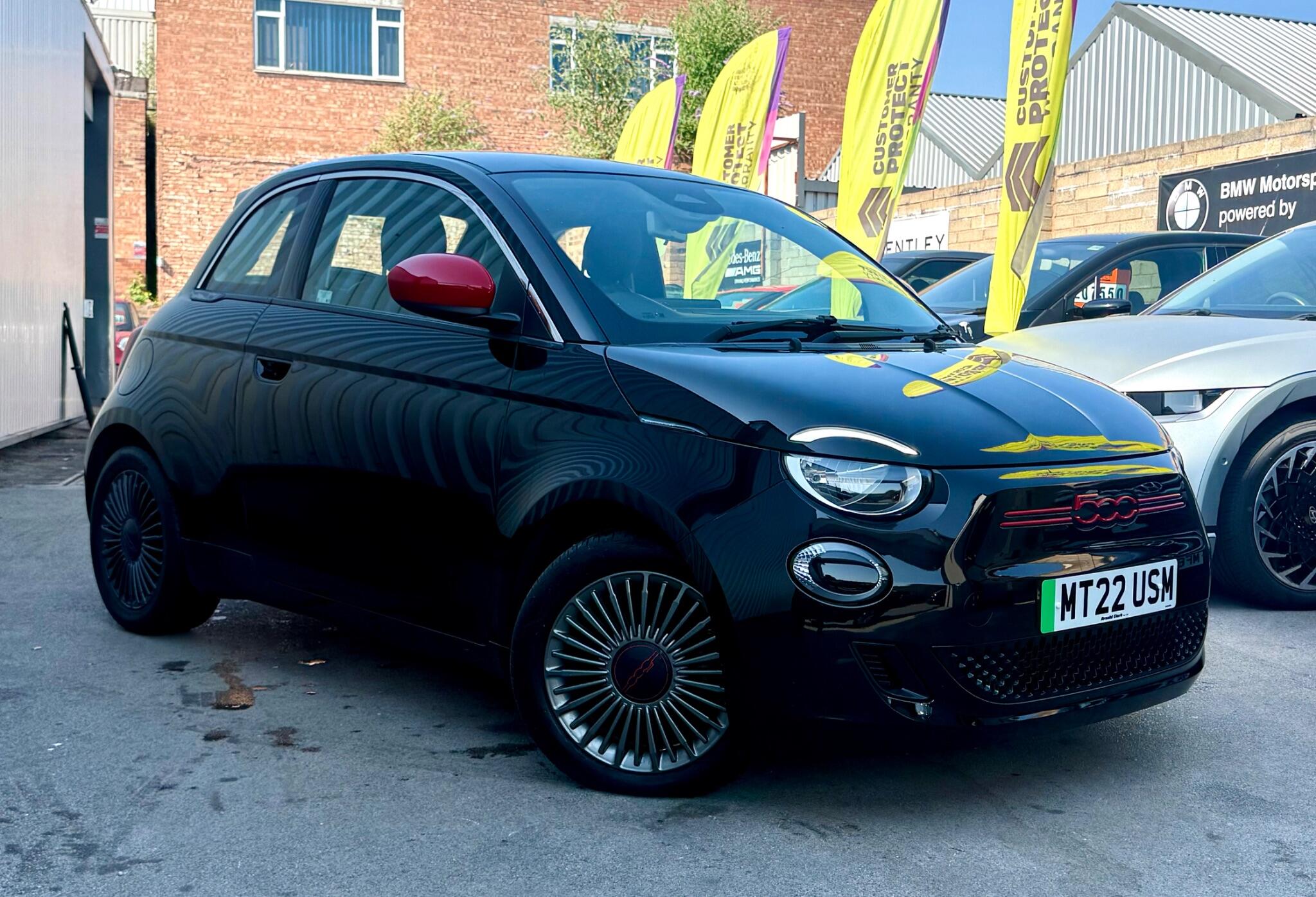 2022 Fiat 500e in Black for sale