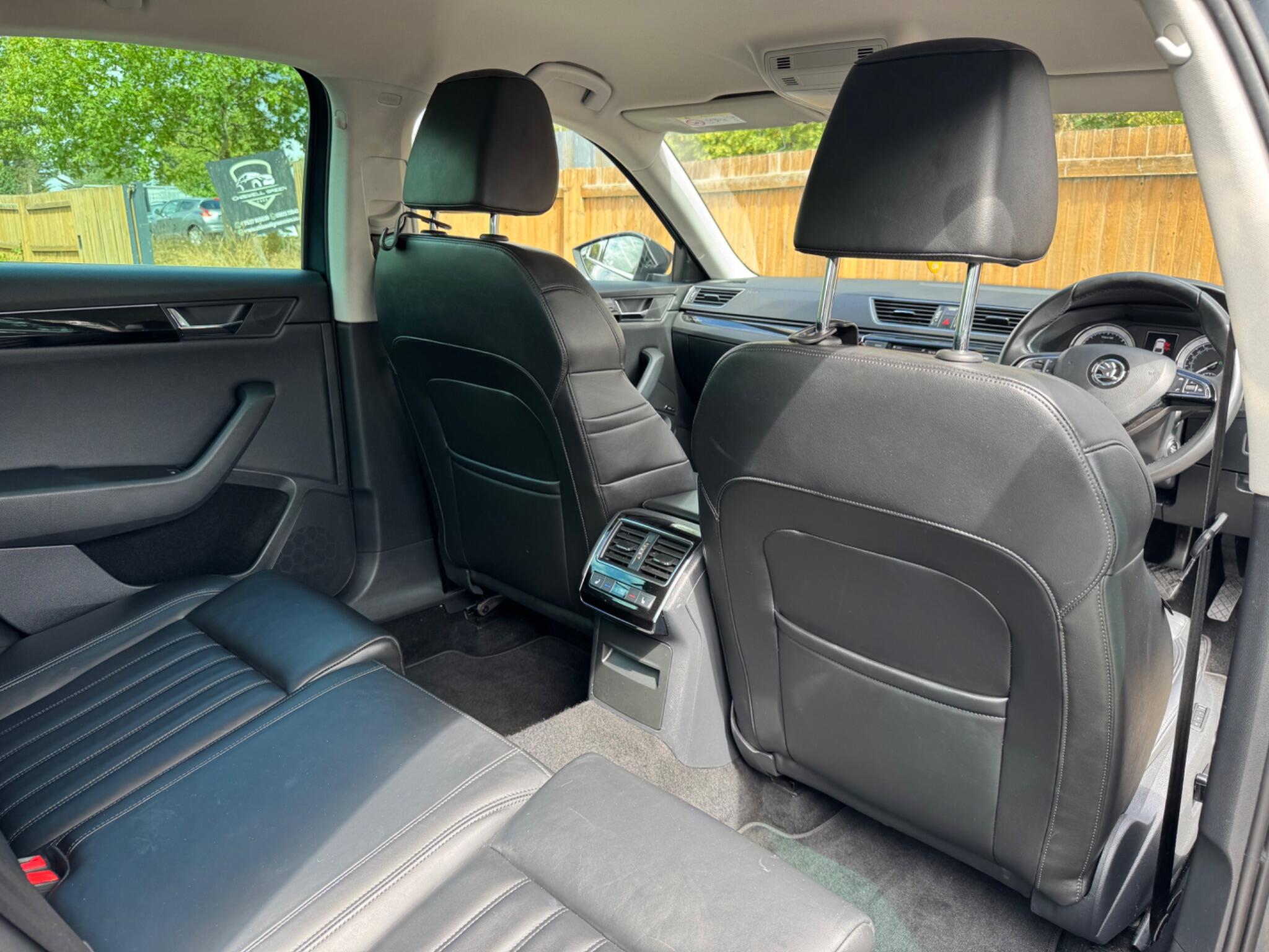 Skoda Superb view 28