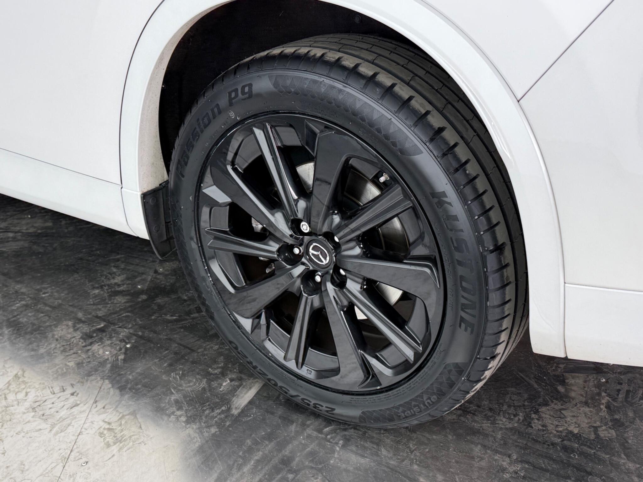 Mazda CX-60 view 10