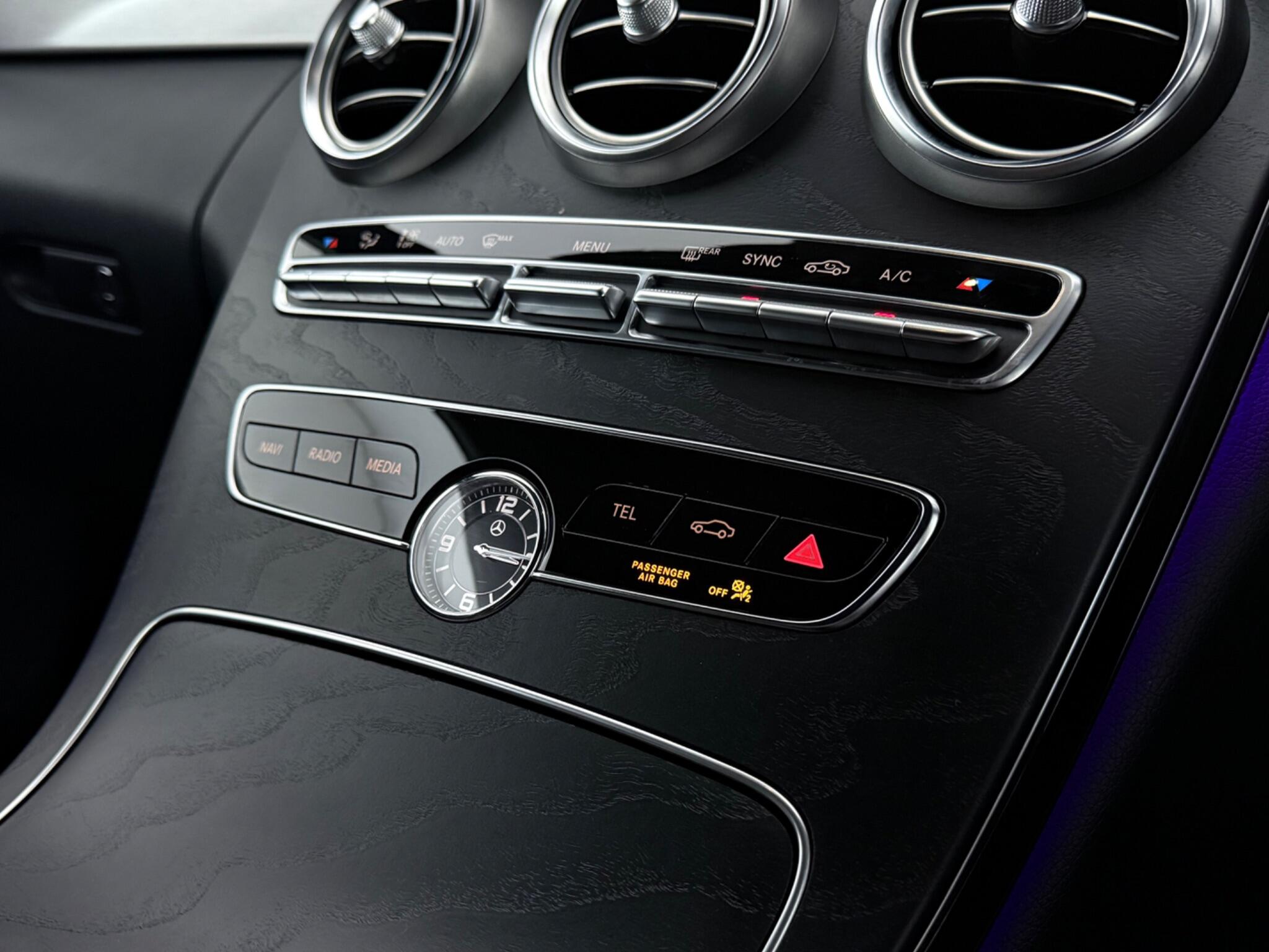Mercedes-Benz C-Class view 19