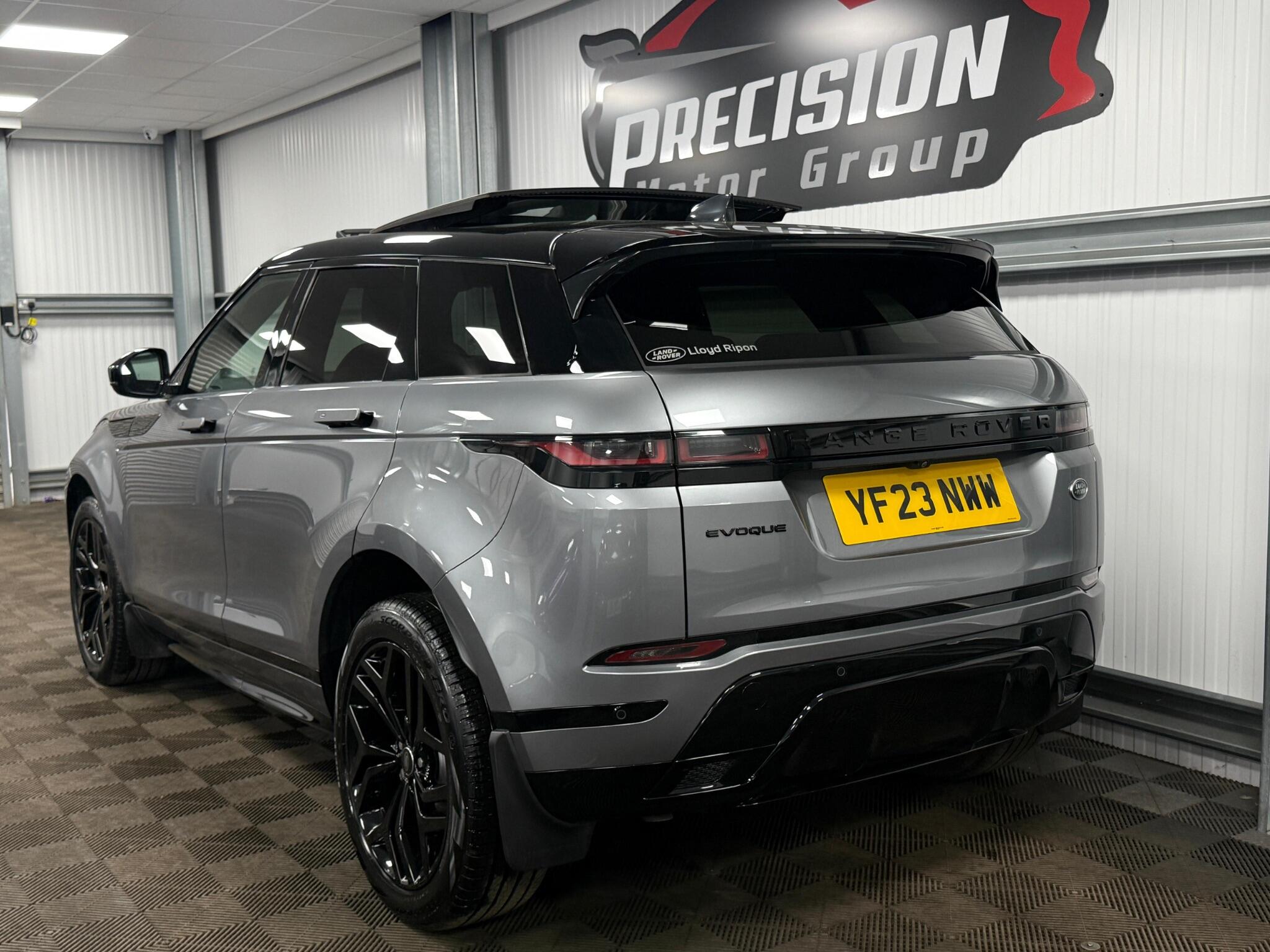 Land Rover Range Rover Evoque view 5