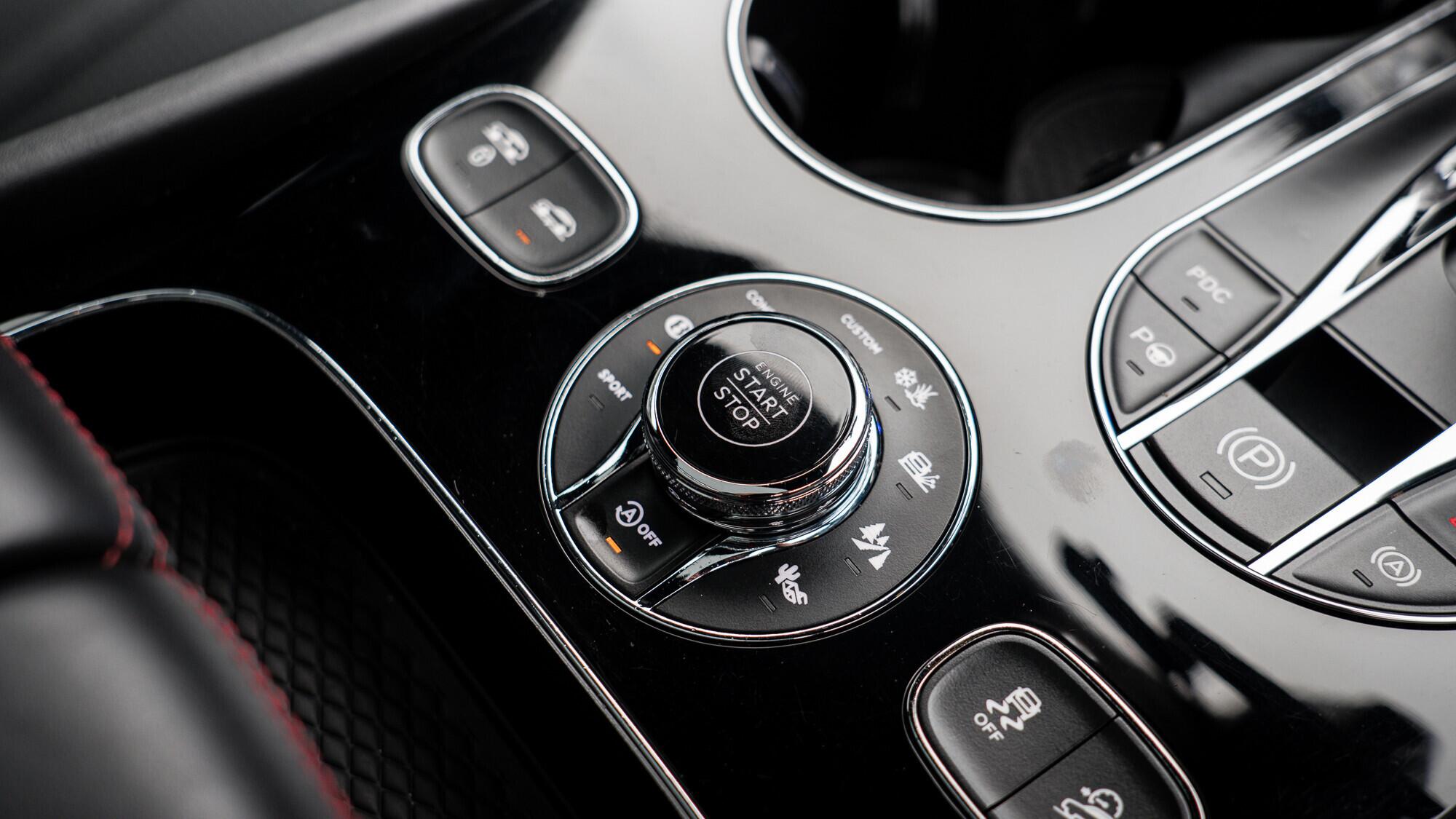 Bentley Bentayga view 47