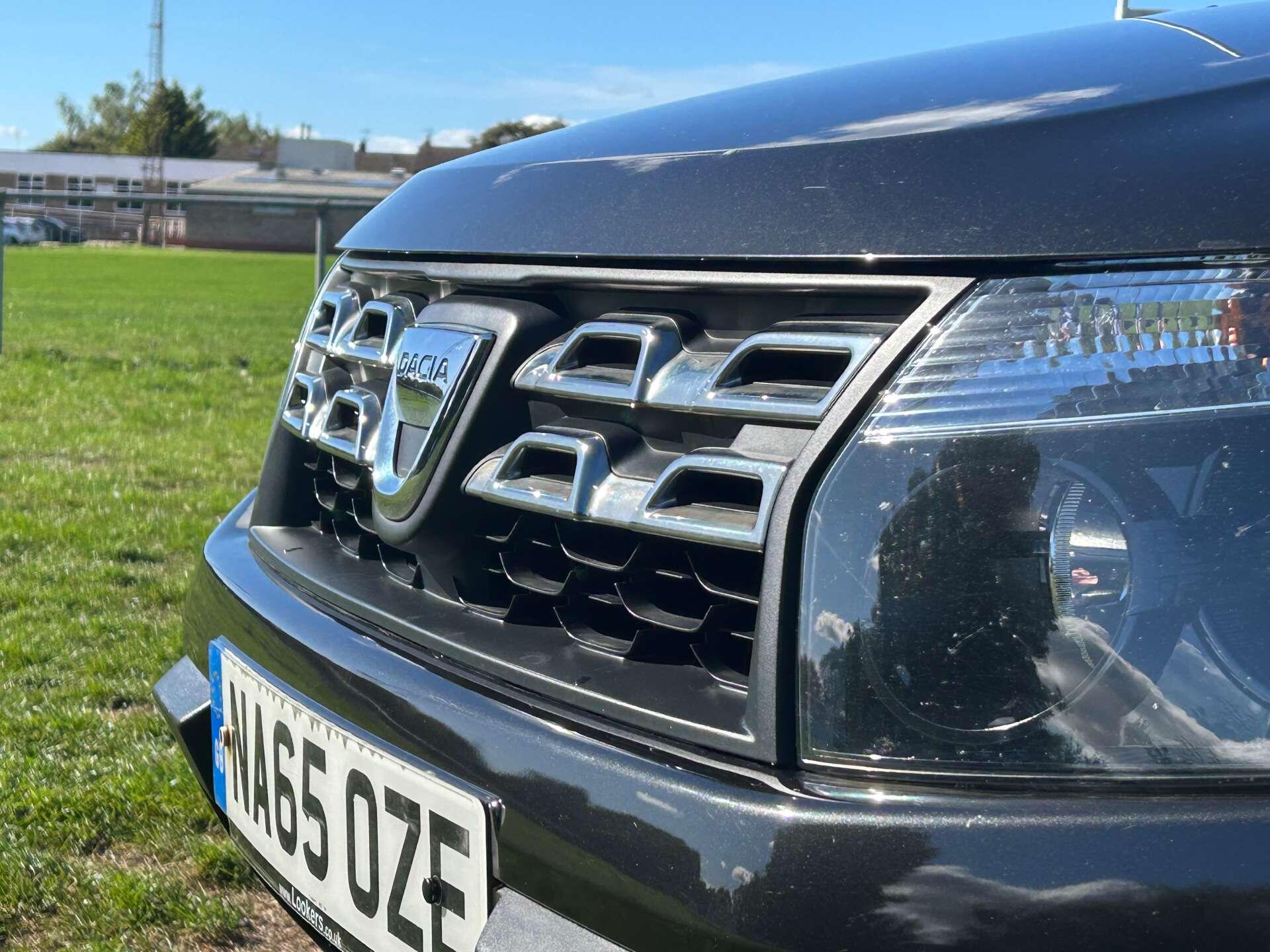 Dacia Duster view 11